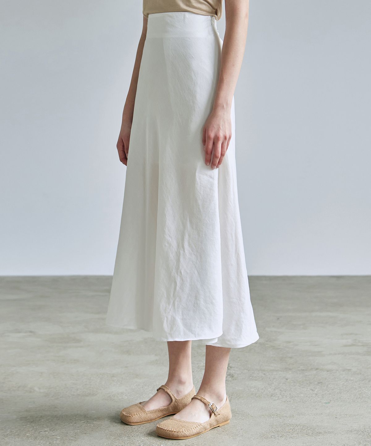 닉앤니콜(NICK&NICOLE) SATIN LONG SKIRT_WHITE