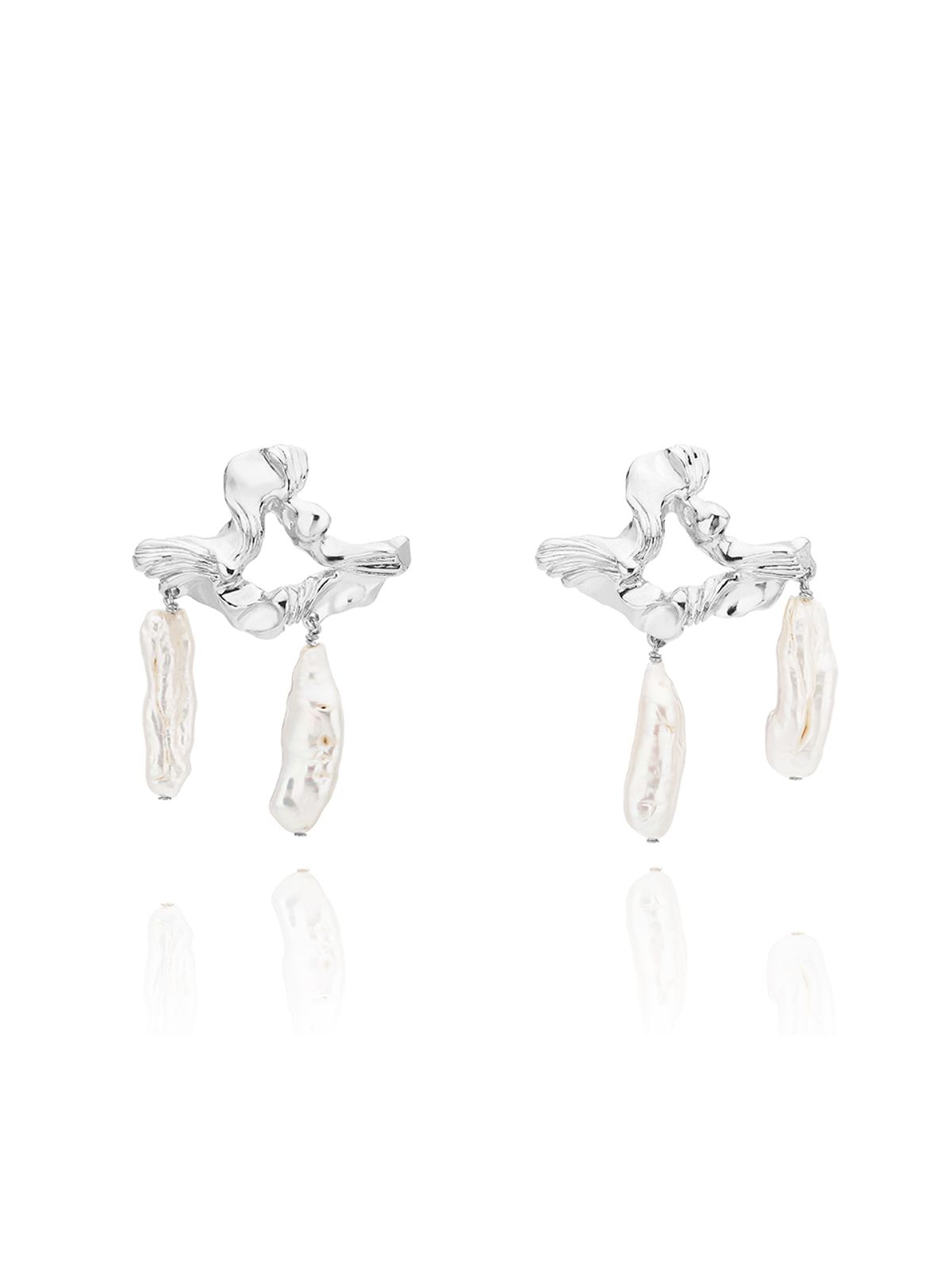 파피(POPPI) Romantic wavy pearl earrings