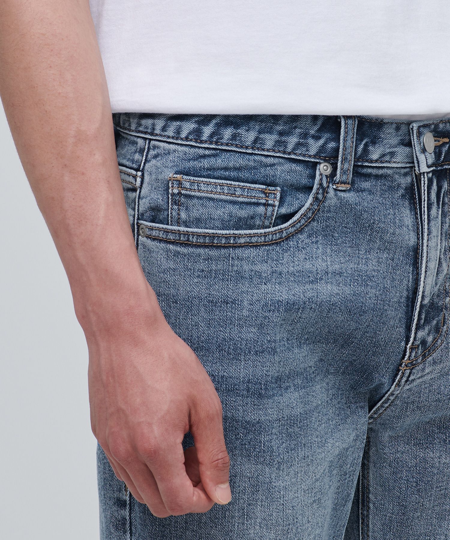 ★MUSINSA STANDARD★ CALIK SLIM CROPPED DENIM PANTS CREAM MM CROPPED SLIM FIT JEANS - Light blue | ZARA United States