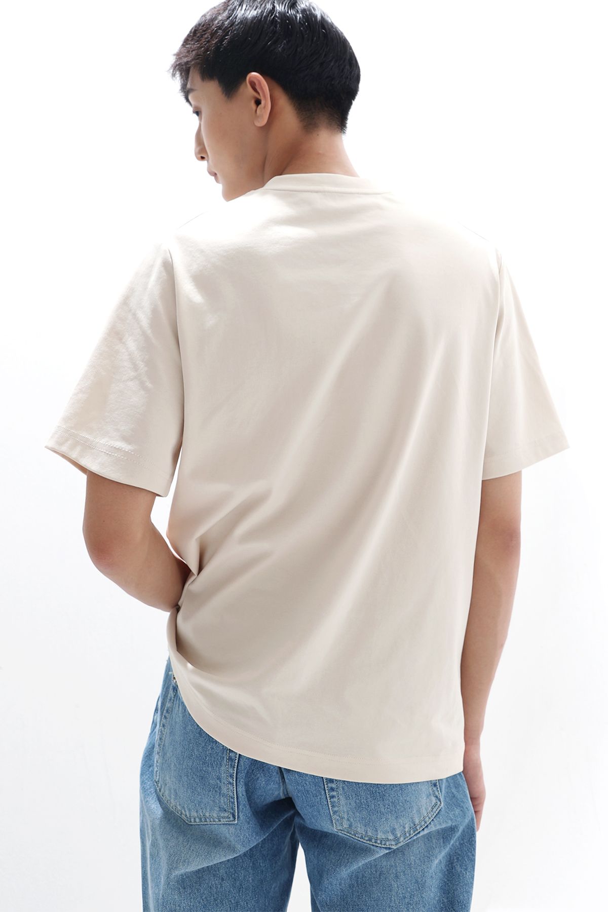 디메이든(DEMADEN) 브이넥 모던 티셔츠 베이지