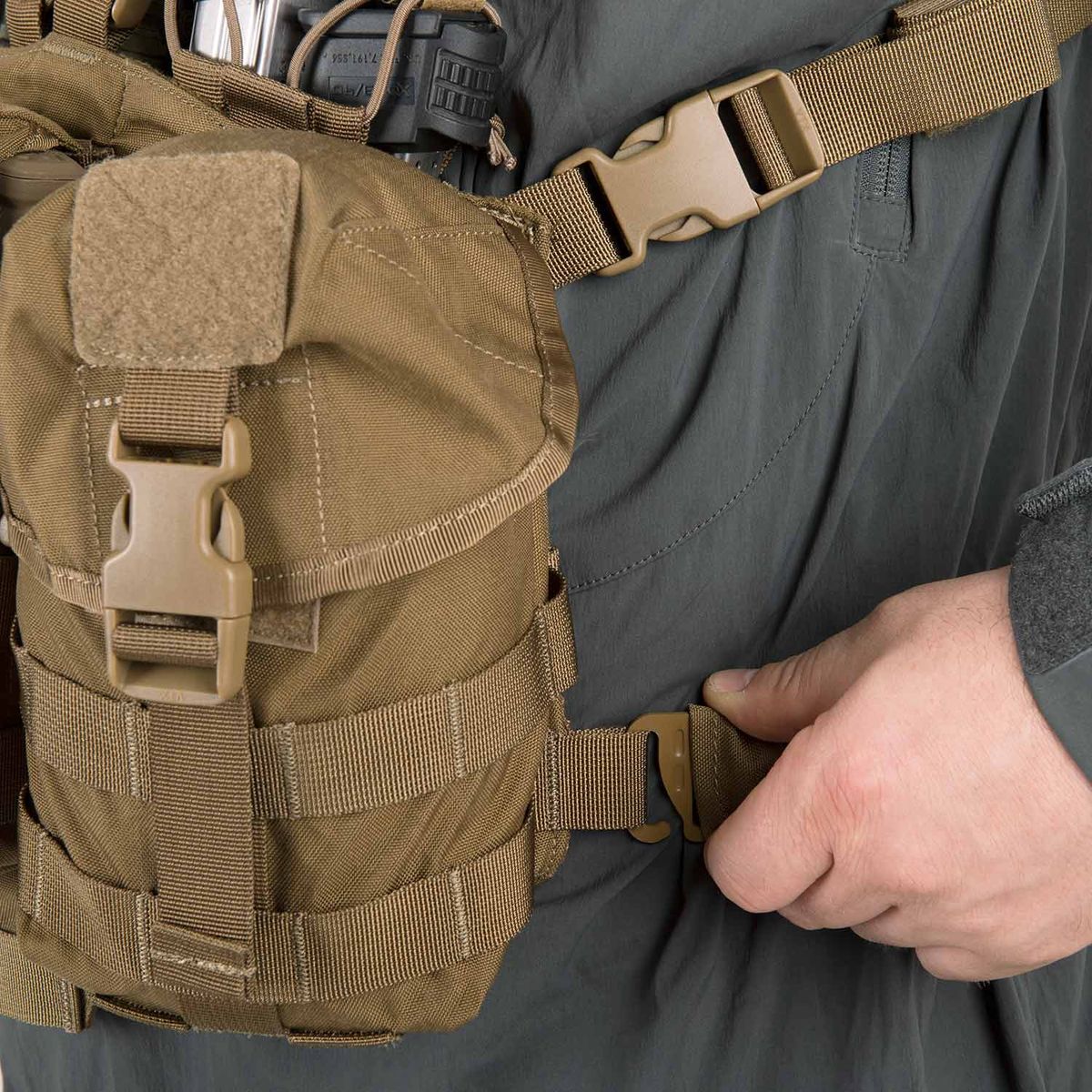헬리콘텍스(HELIKONTEX) 가디언 체스트 리그 올리브그린