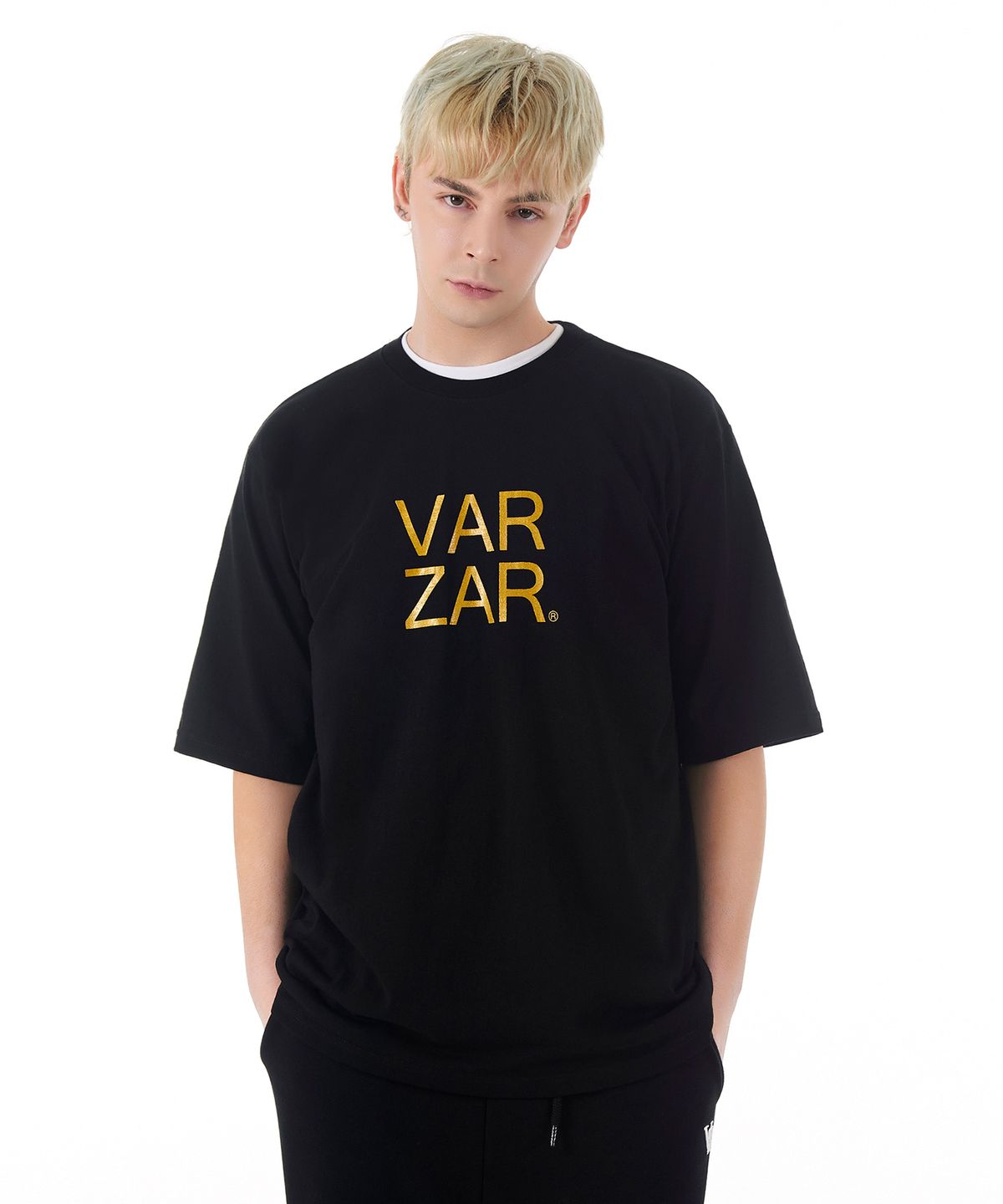 바잘(VARZAR) 오리지널 골드 빅로고 반팔 티셔츠 블랙