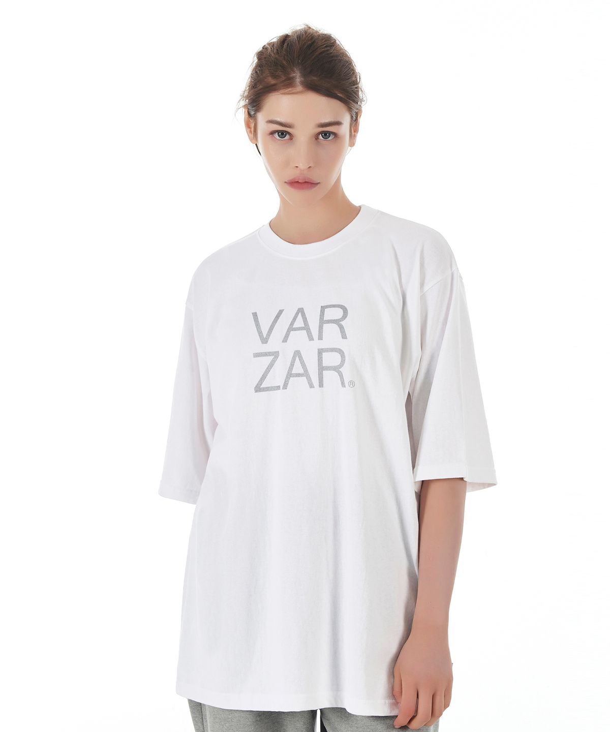 바잘(VARZAR) 오리지널 실버 빅로고 반팔 티셔츠 화이트