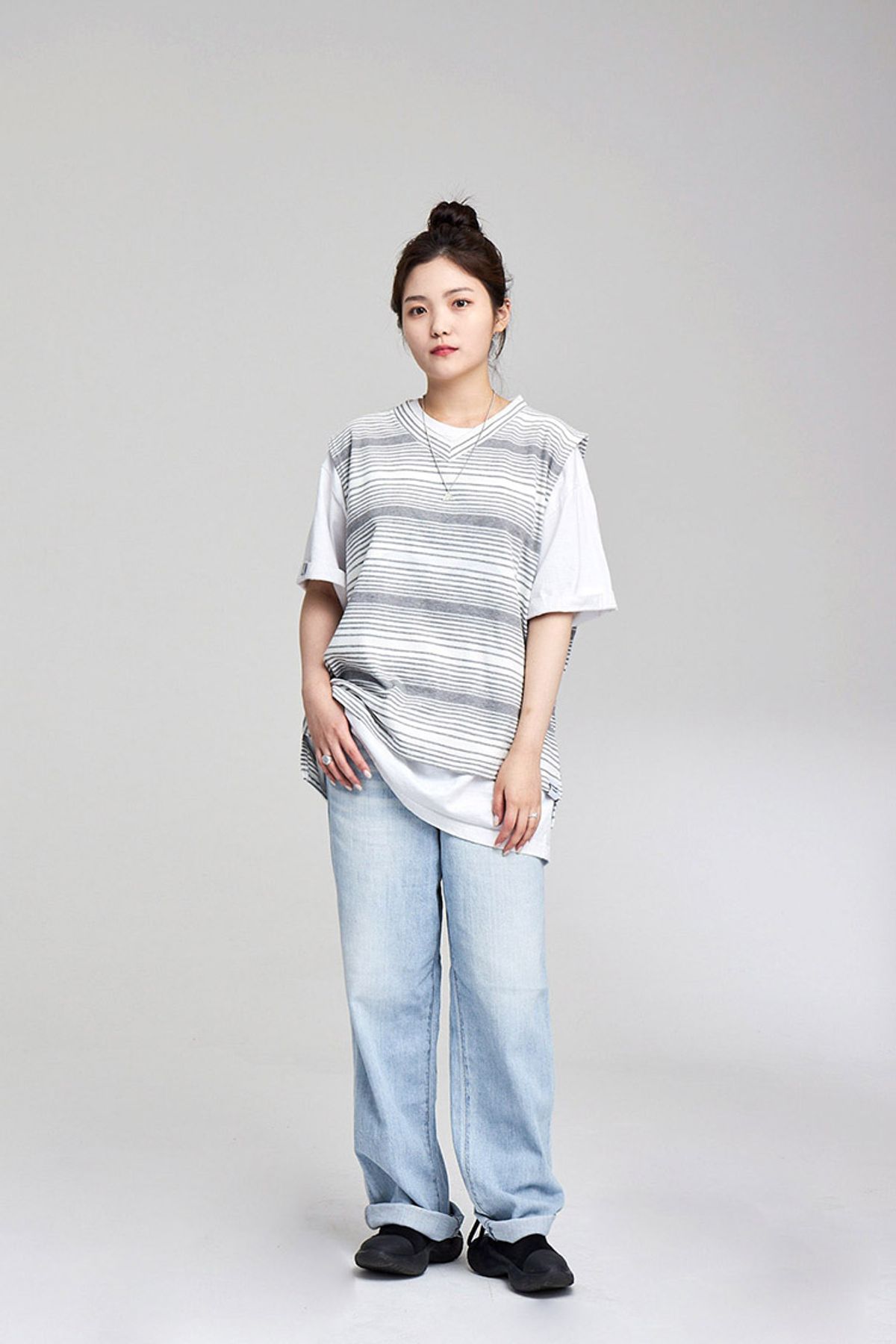 어퍼스트로피 콤마(APOSTROPHE COMMA) 포켓포인트 소프트 린넨 생지 데님 와이드 팬츠 (연청)