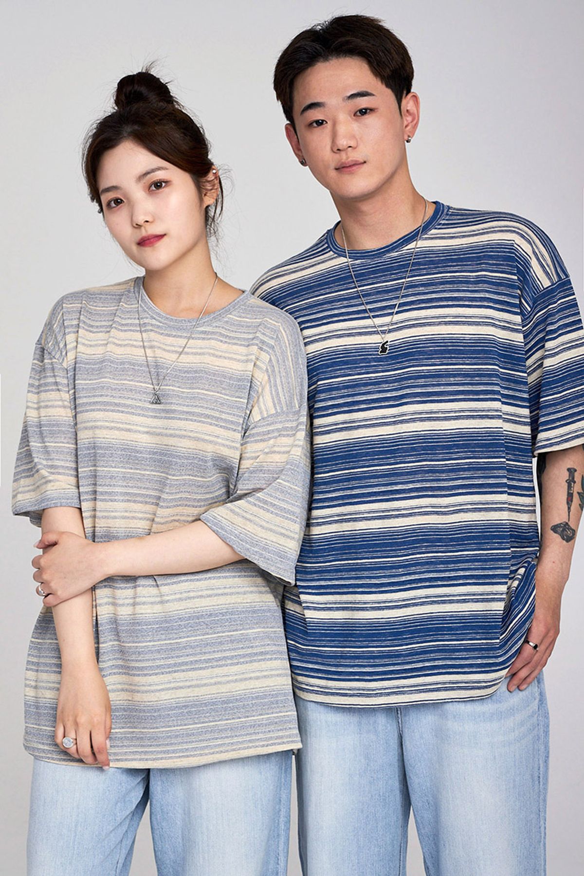 어퍼스트로피 콤마(APOSTROPHE COMMA) 썸머 스트라이프 린넨 반팔티셔츠 (그레이/블루)