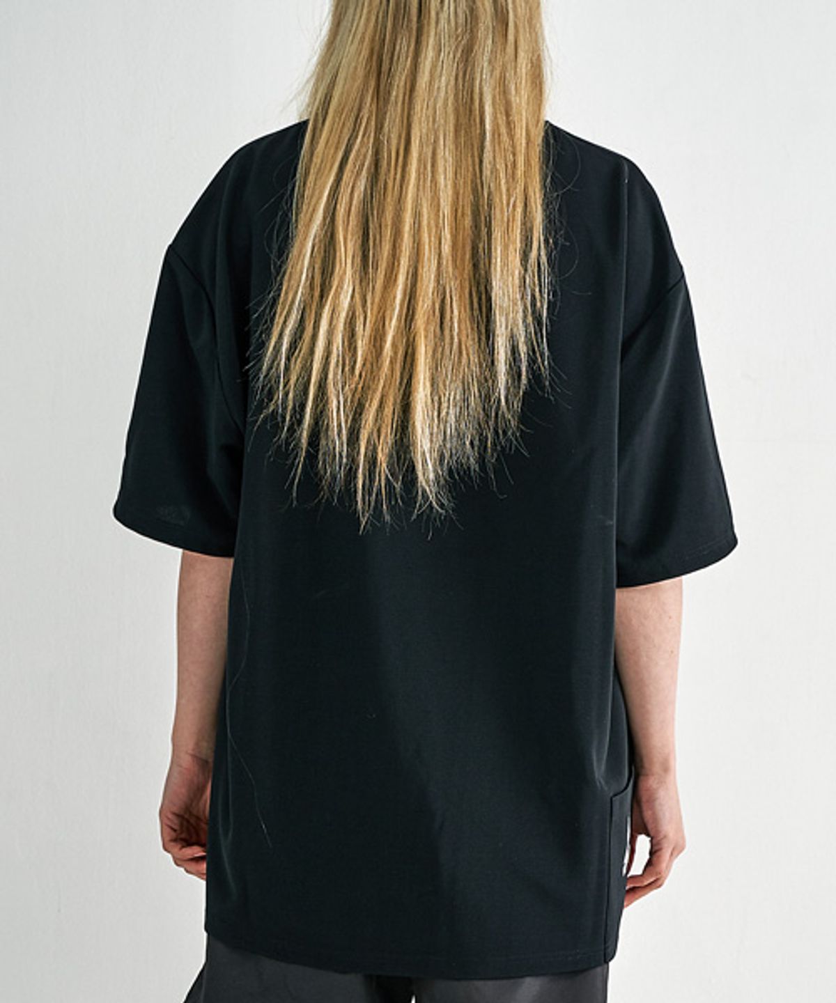 88리미티드(88LIMITED) BREATHBRIC T-shirt (BLACK)