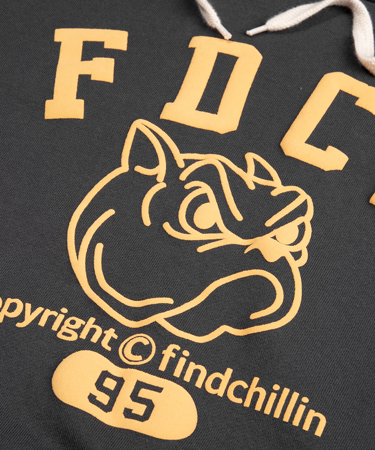 파인드칠린(FINDCHILLIN) CB5121 업셋불독 아치로고 후드 차콜블랙