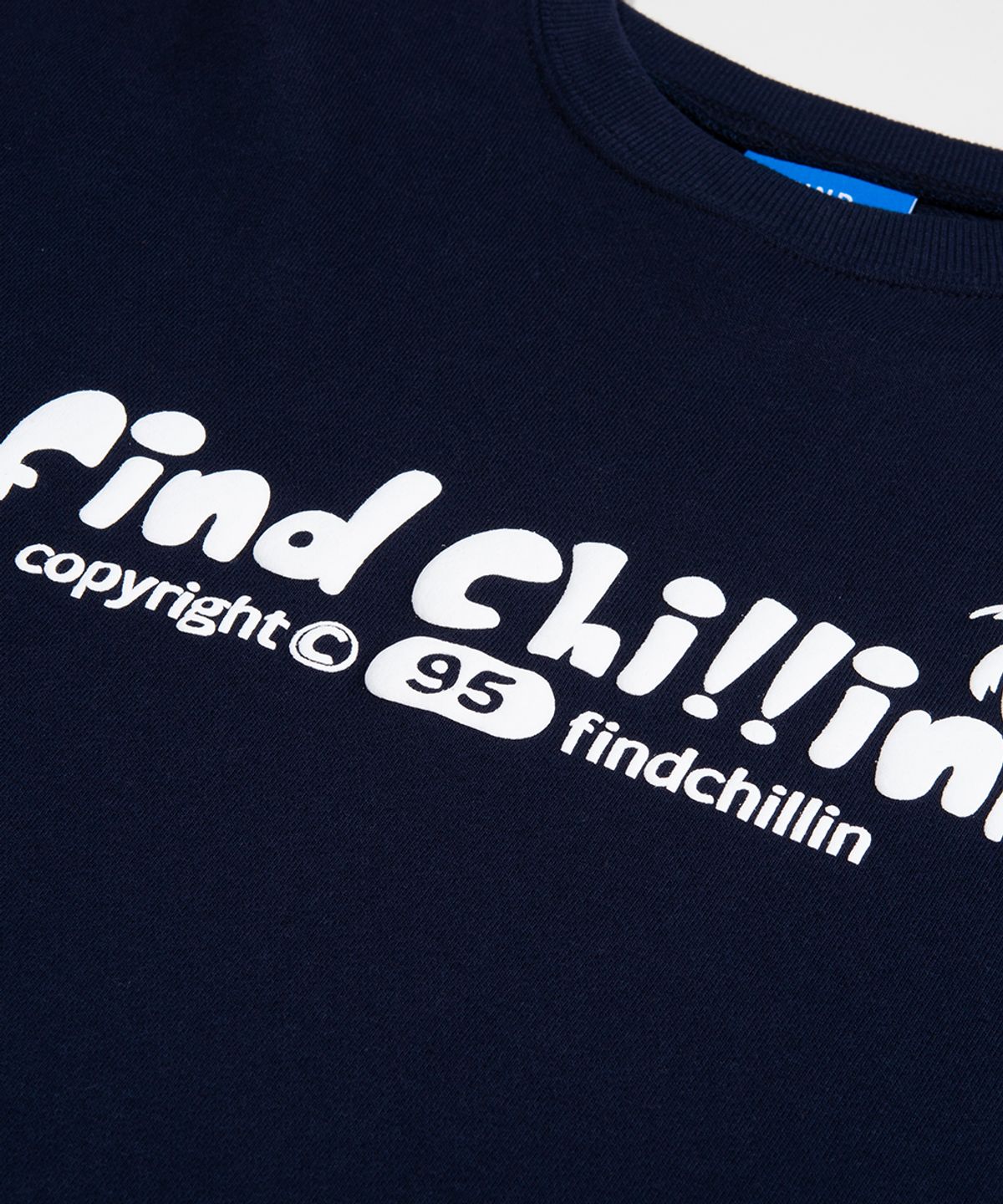 파인드칠린(FINDCHILLIN) NA1121 팜트리 로고 맨투맨 네이비
