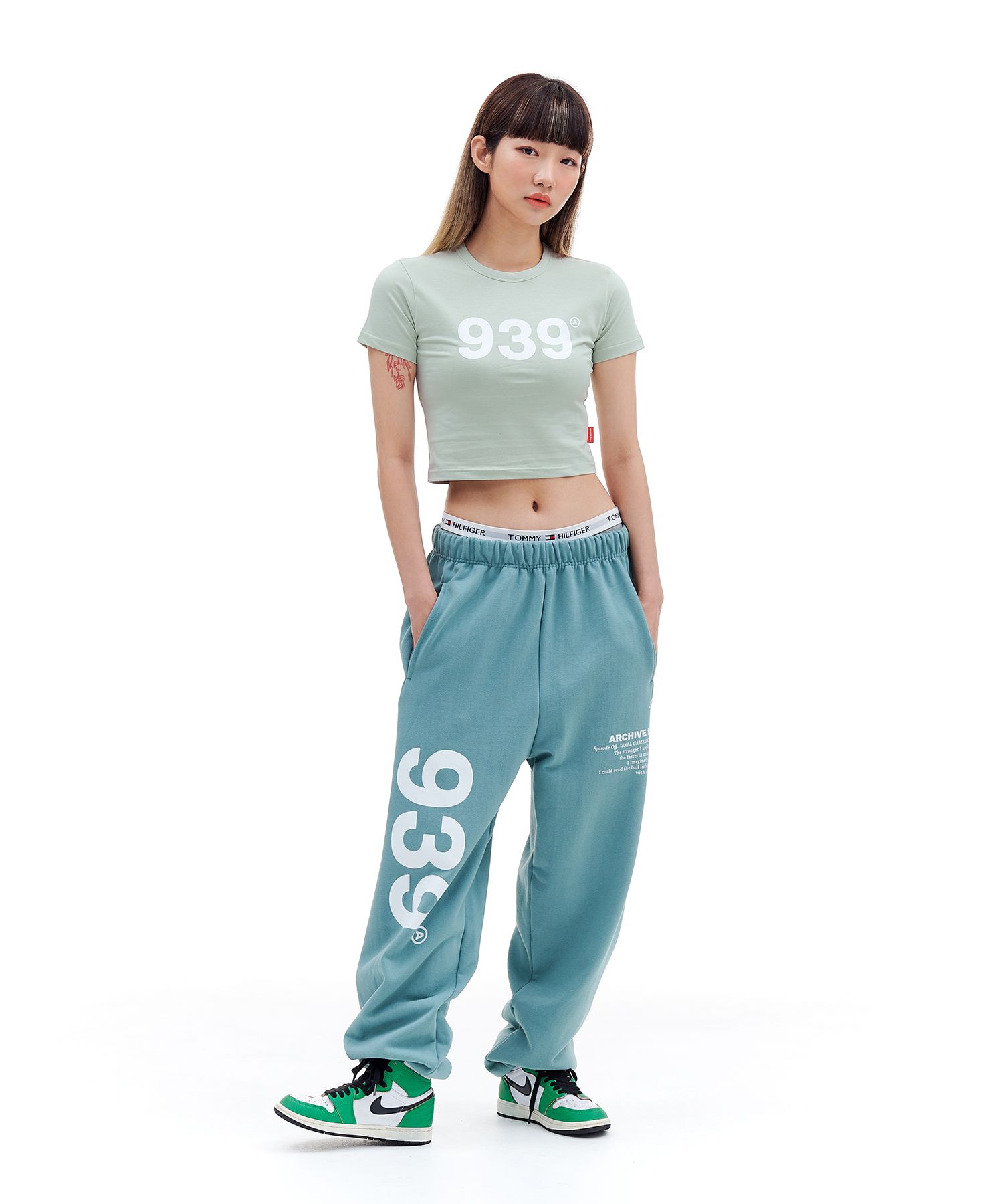 ◆ARCHIVE BOLD◆ 939 LOGO CROP TOP PALE SAGE AB21FATT008PS MUSINSA | ARCHIVE BOLD 939 LOGO CROP TOP_PALE SAGE