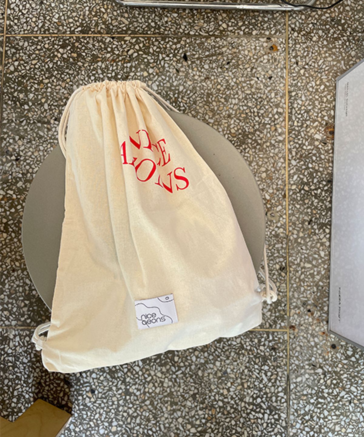 나이스이온즈(NICE AEONS) NCAO Logo Backpack - 사이즈 & 후기 | 무신사