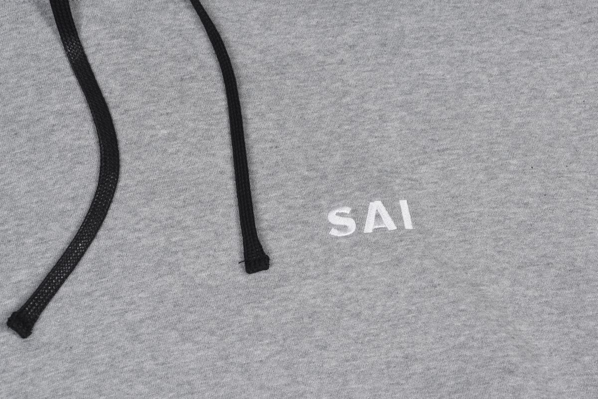 사이(SAI) 000 로고 스웻 후디 그레이