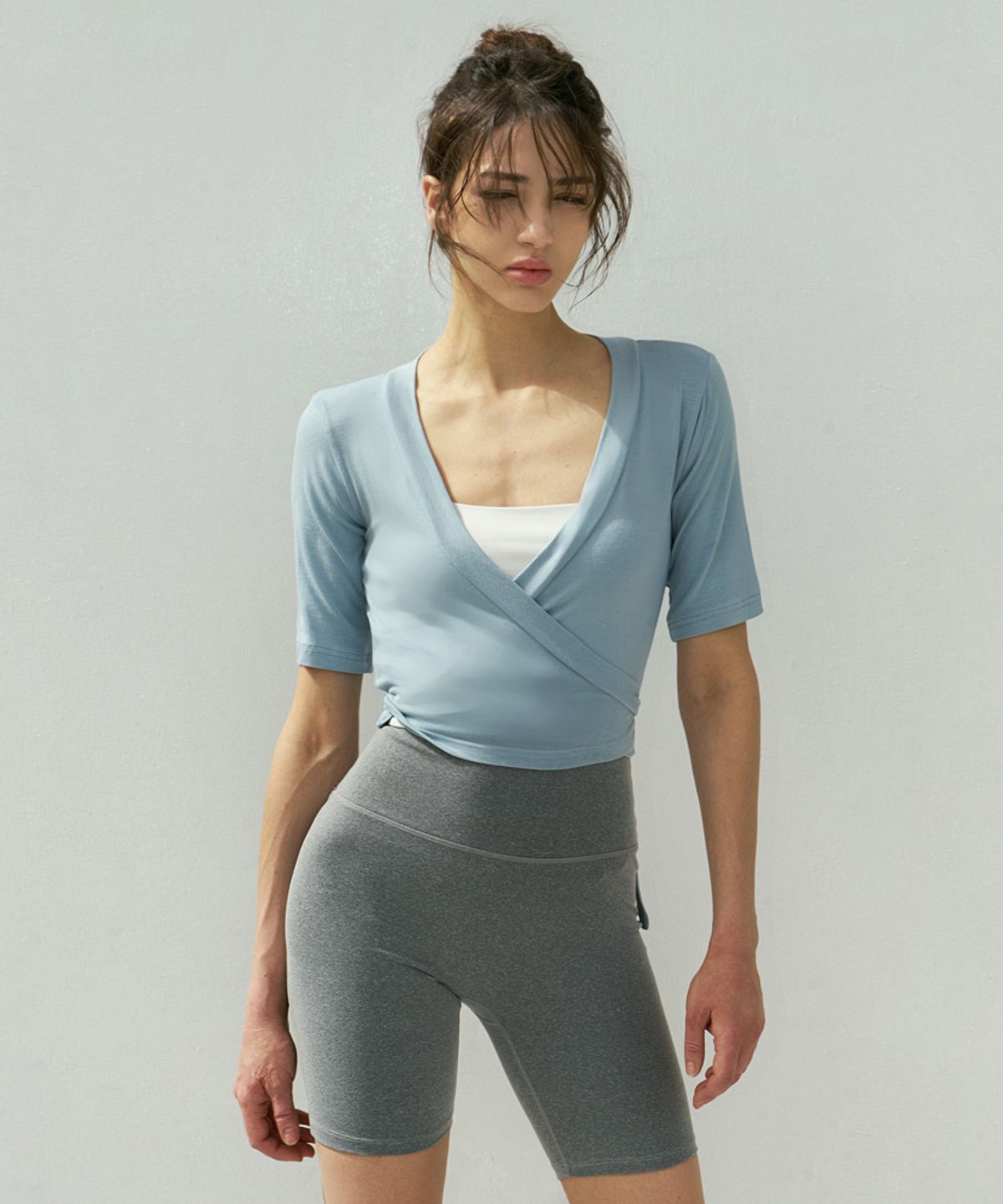 데비웨어(DEVIWEAR) 여성 요가복 DEVI-T0066-페일민트 필라테스 발레 스트랩 가디건 반팔티