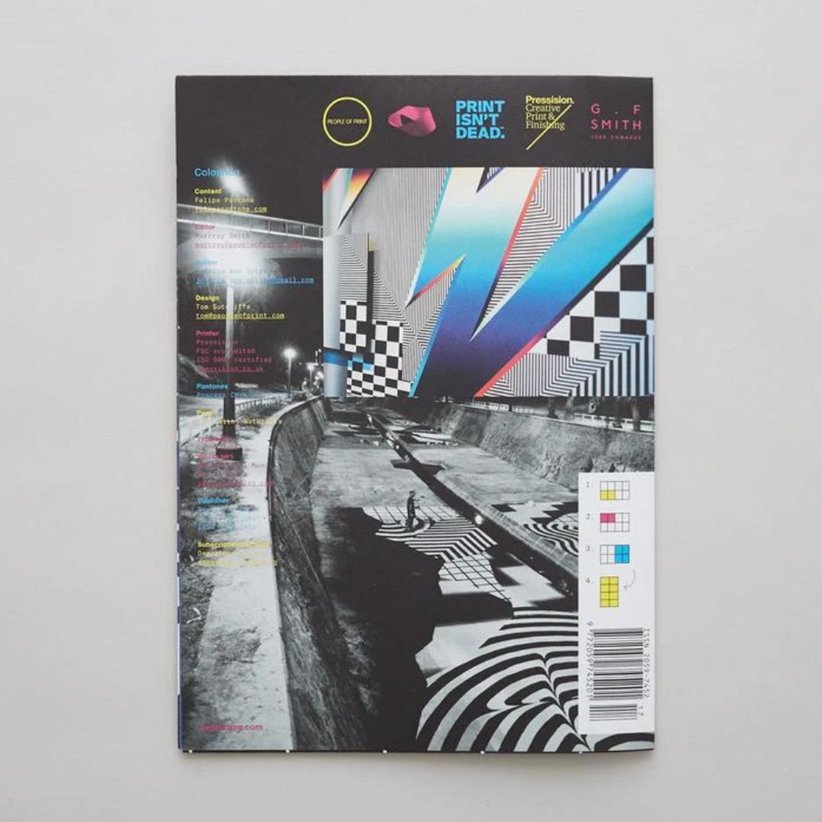 빠르크 에디션(PARC EDITIONS) POSTERZINE #17 Felipe Pantone