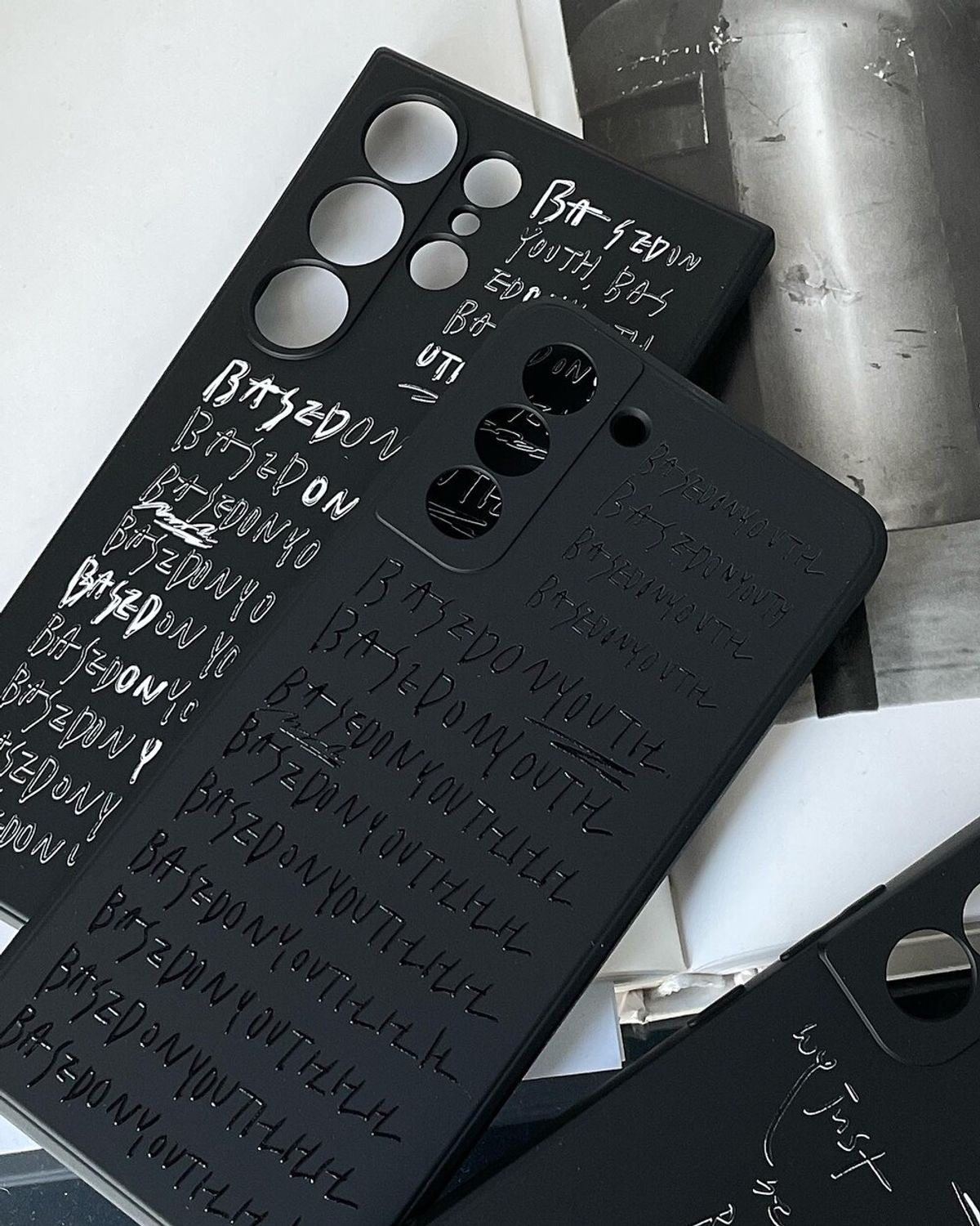 베이스언유즈(BASEDON_YOUTH) BLACK xxxxx WHITE jelly case