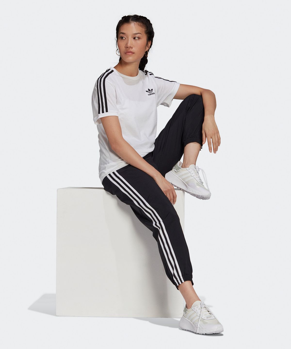 아디다스(ADIDAS) 락업 트랙 팬츠 W - 블랙 / H20547