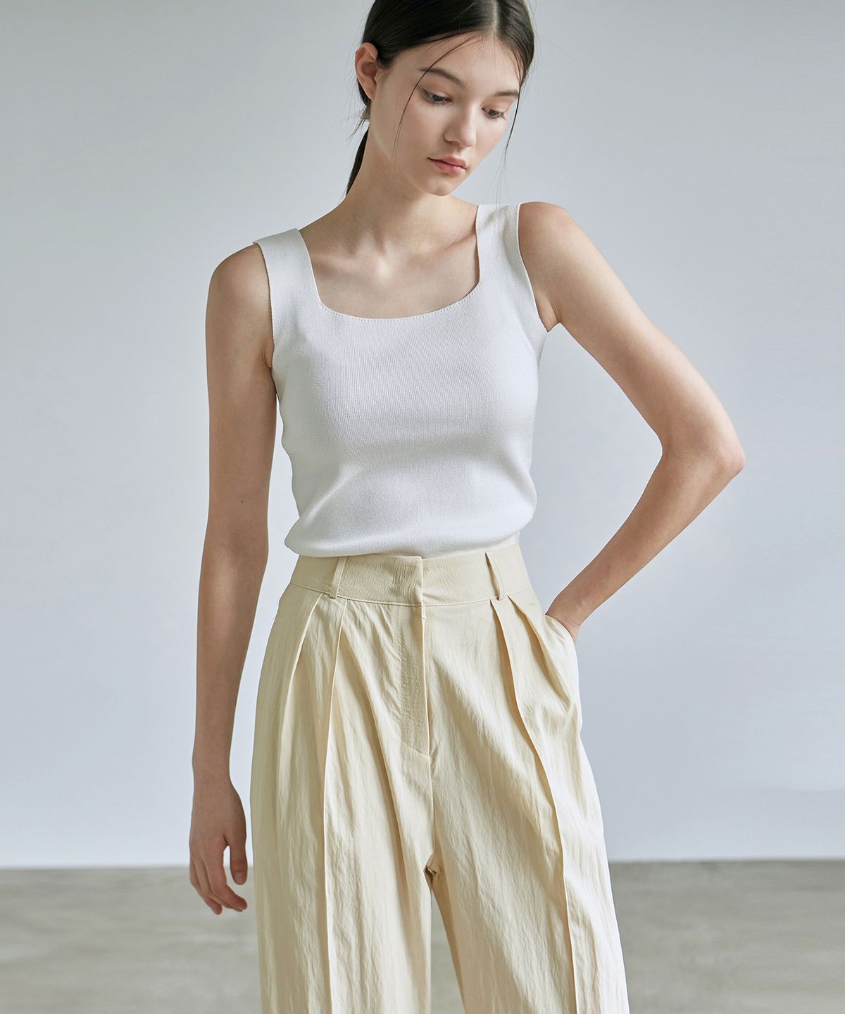 닉앤니콜(NICK&NICOLE) [ESSENTIAL] SQUARE NECK KNIT SLEEVELESS_13 COLOR