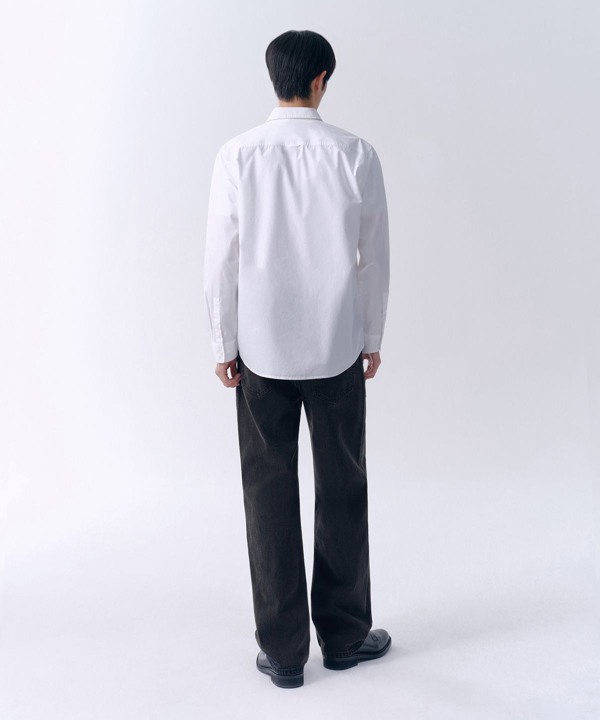 무신사 스탠다드(MUSINSA STANDARD) 스트레이트 데님 팬츠 [워시드 블랙]