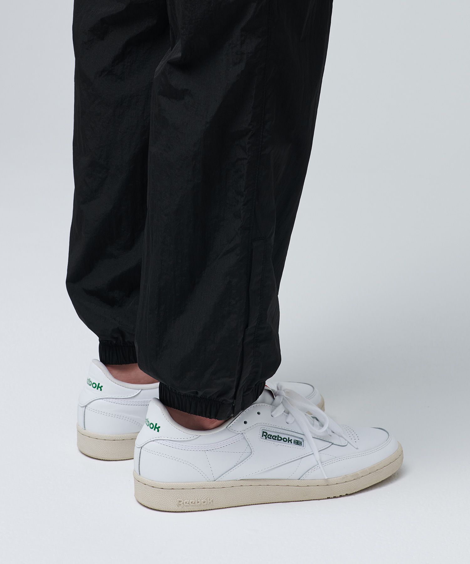 ■MUCENT■ SIGNATURE NYLON JOGGER PANTS Man Black P00000II MUSINSA | MUSINSA STANDARD BRIGHT NYLON JOGGER PANTS [BLACK]