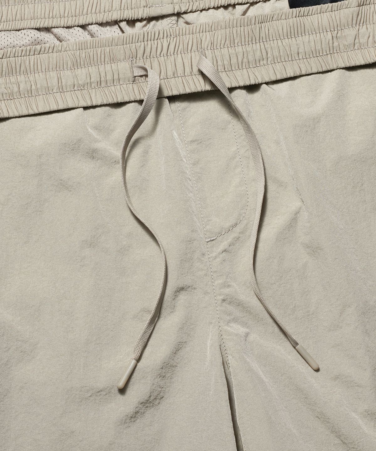 무신사 스탠다드(MUSINSA STANDARD) 브라이트 나일론 조거 팬츠 [베이지]