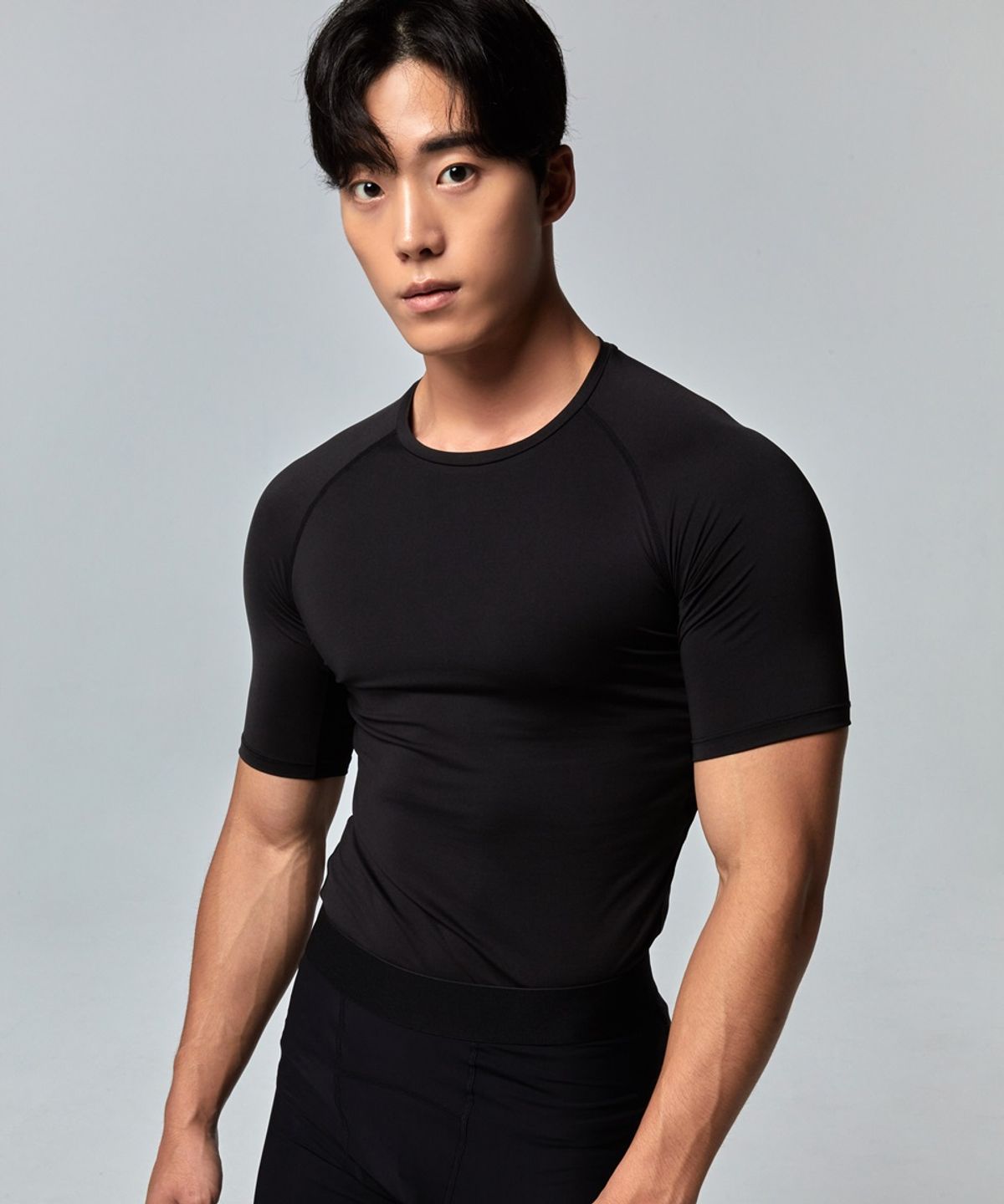 무신사 스탠다드 스포츠(MUSINSA STANDARD SPORTS) 컴포트액트 컴프레션 숏슬리브 [블랙]