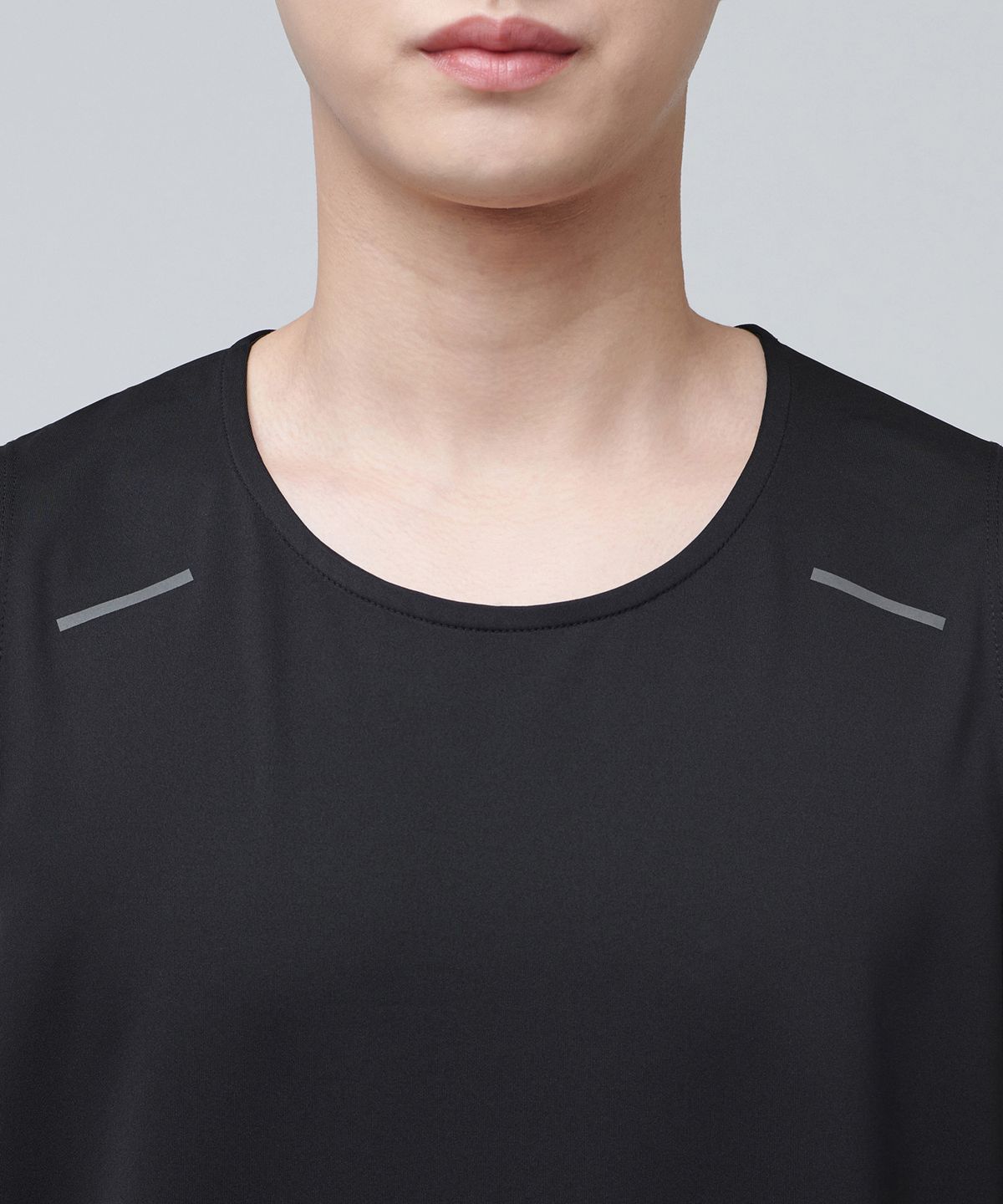 무신사 스탠다드 스포츠(MUSINSA STANDARD SPORTS) 드라이액트 퓨즈 플래시 슬리브리스 (2color)