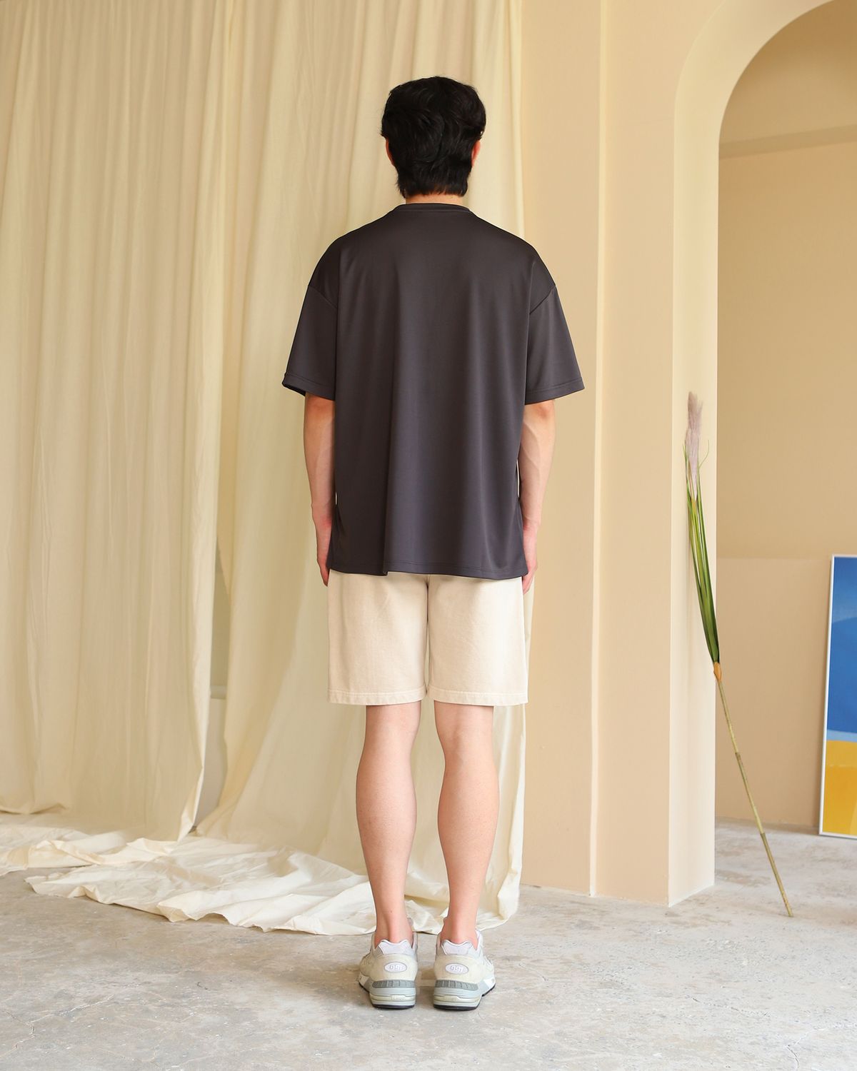 게인스보로(GAINSBORO) 쿨모어 돌핀 반팔티_챠콜