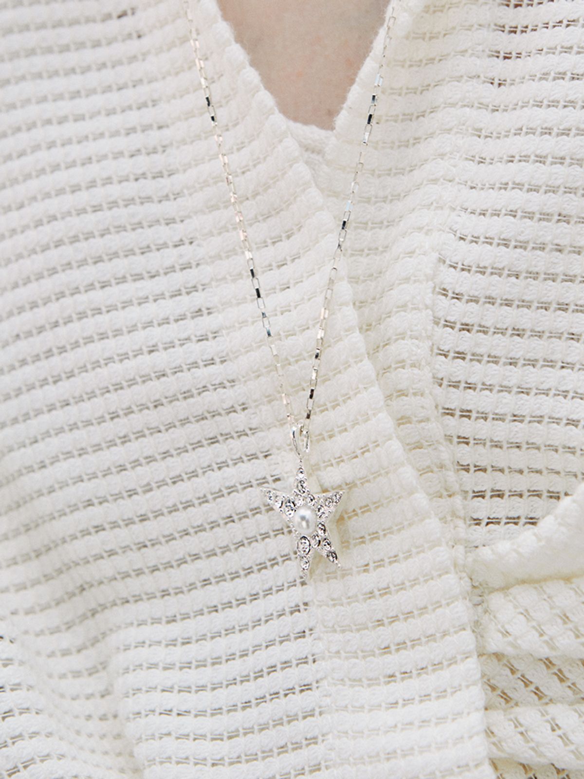 엘리오나(ELYONA) Lodestar Pendant Necklace