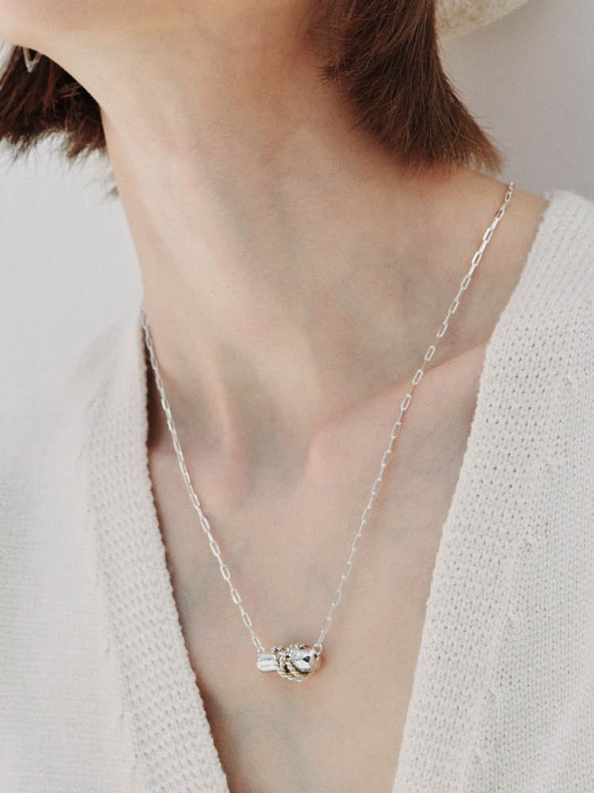 엘리오나(ELYONA) Buoy Necklace
