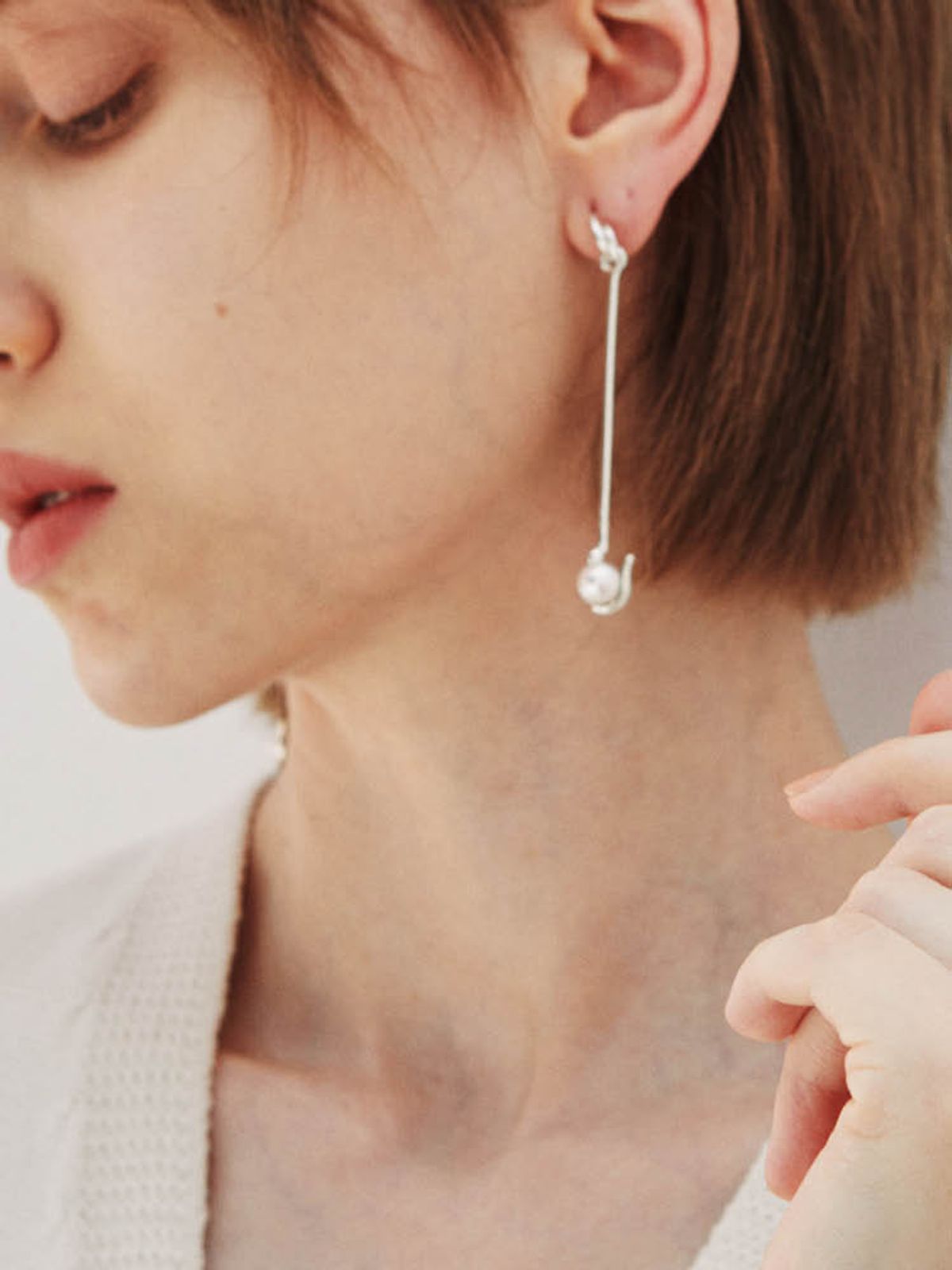 엘리오나(ELYONA) Anchor Hook Earring