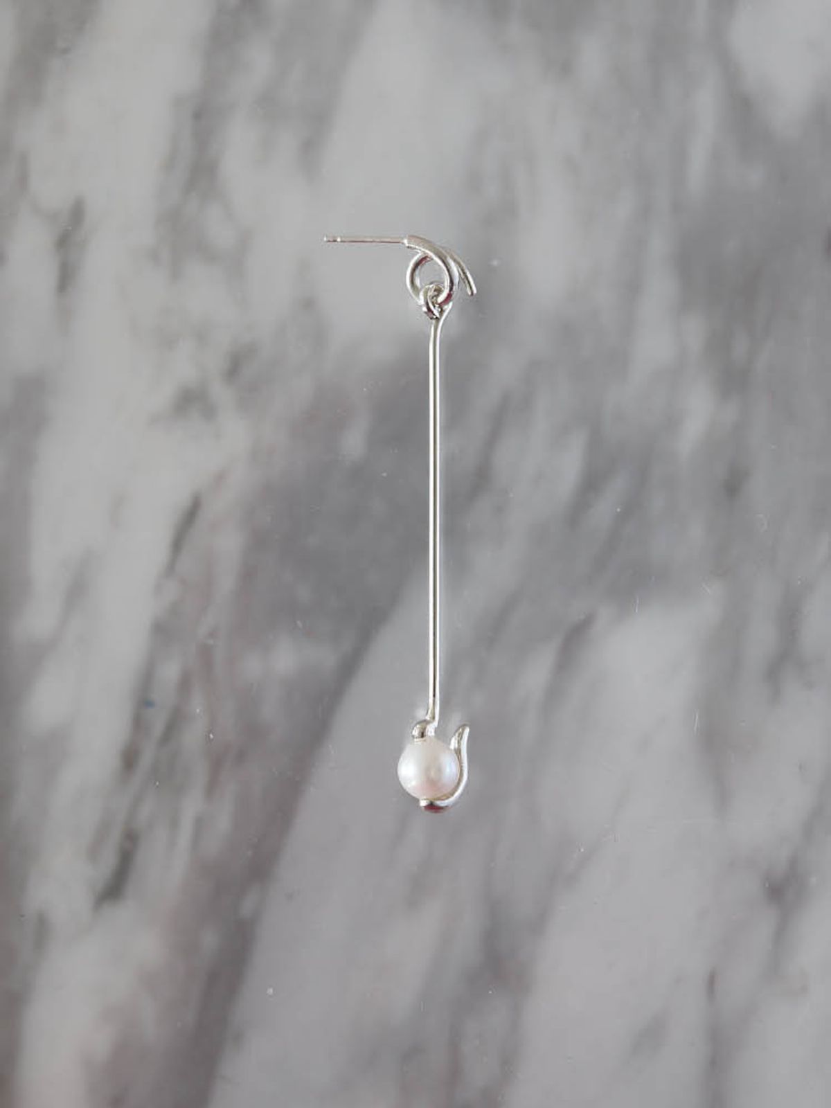 엘리오나(ELYONA) Anchor Hook Earring