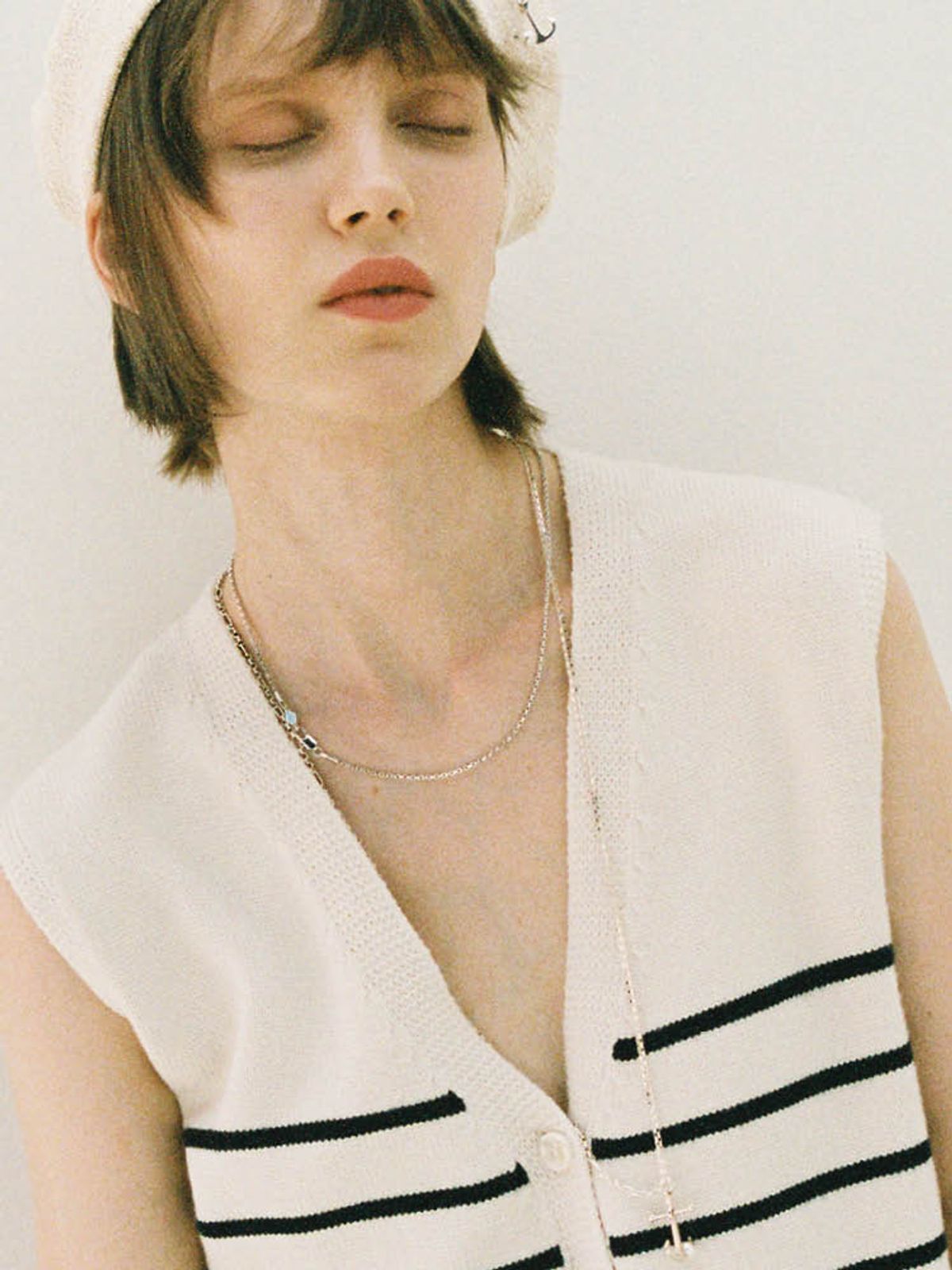 엘리오나(ELYONA) Rigid Chain Necklace