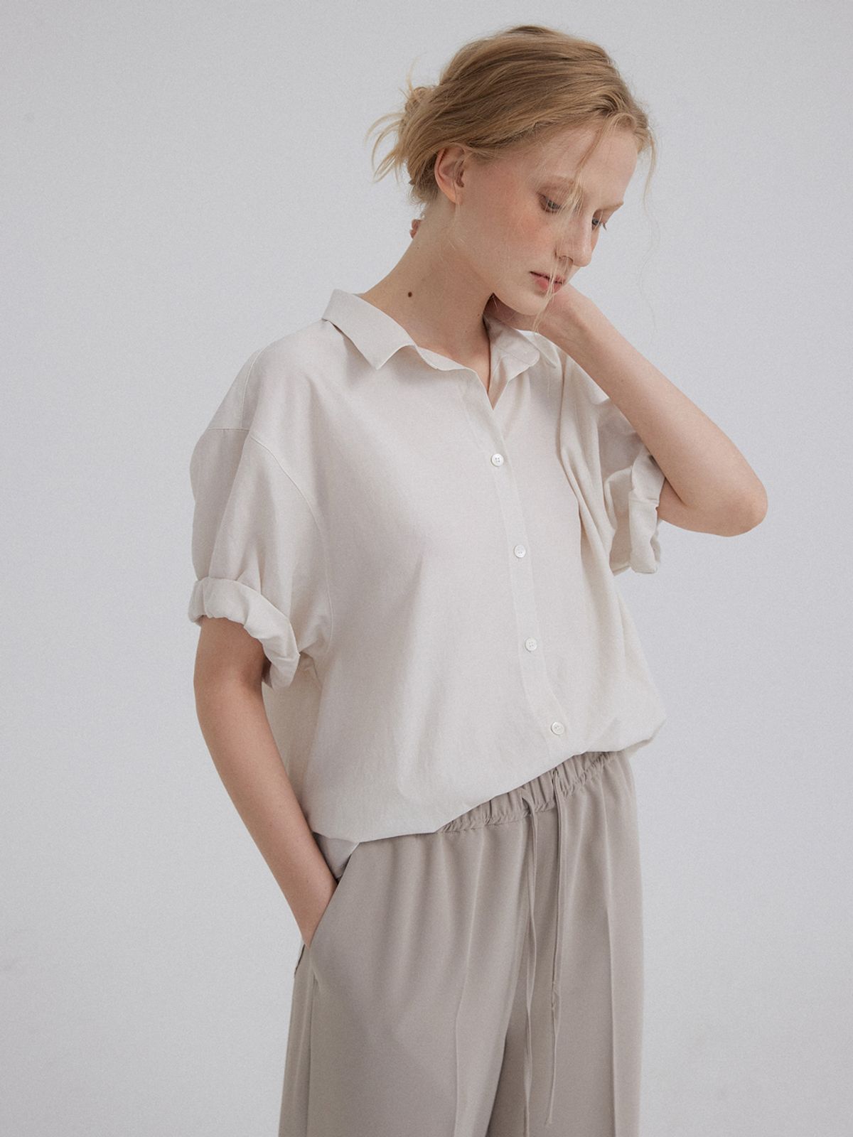 링서울(LINGSEOUL) roll-up blouse-light beige