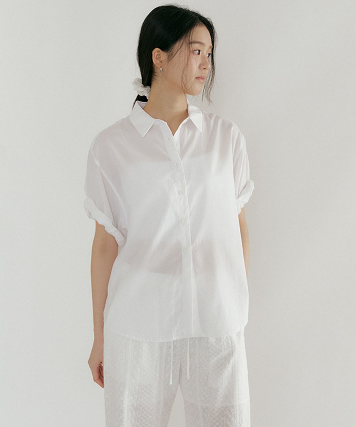링서울(LINGSEOUL) roll-up blouse-white