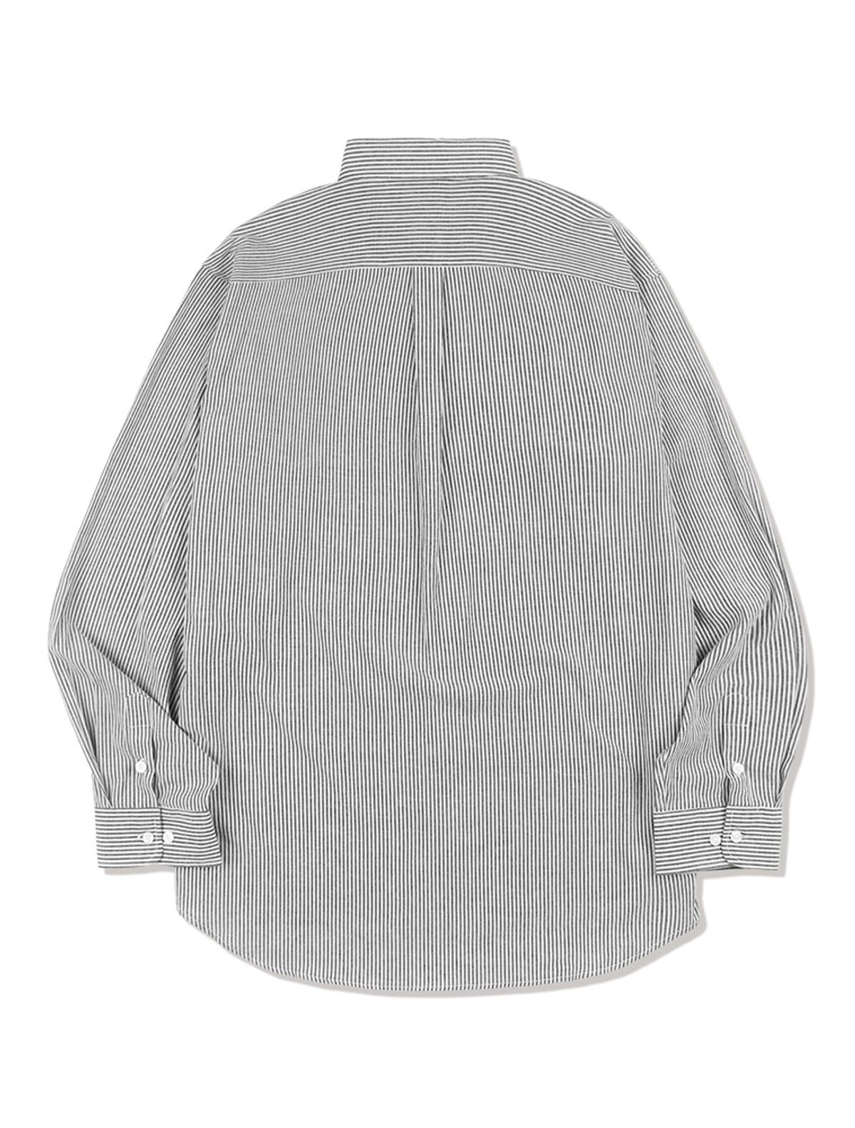 라 메종 스튜디오(LA MAISON STUDIO) UNISEX 세미오버핏 핀스트라이프 포켓자수 셔츠 블랙(FCB3SH308M)