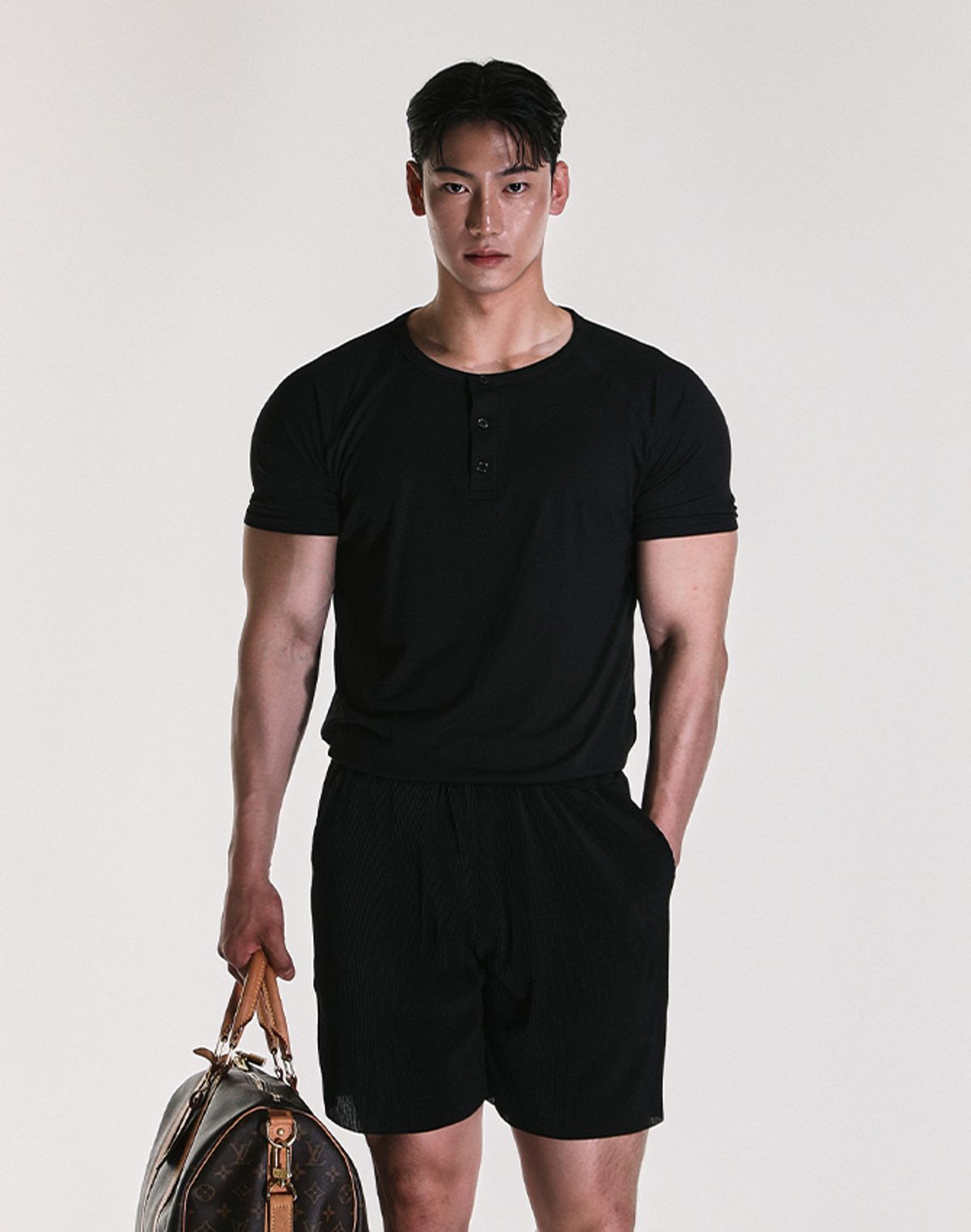 알브이디(RVD) 트래블 히트웨어 머슬핏 헨리넥 (블랙)