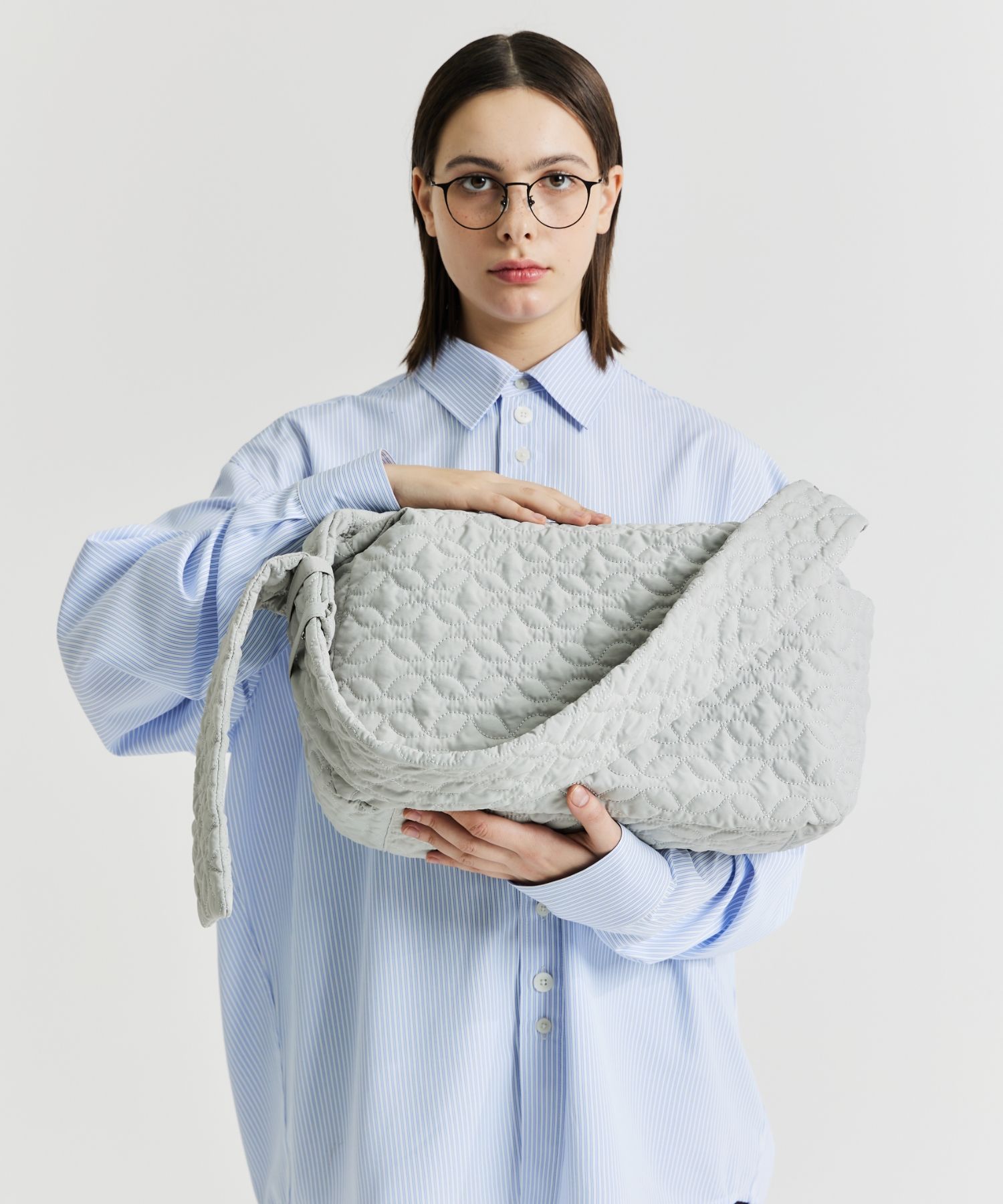MUSINSA | ADDOFF LIV PADDED BAG GRAY