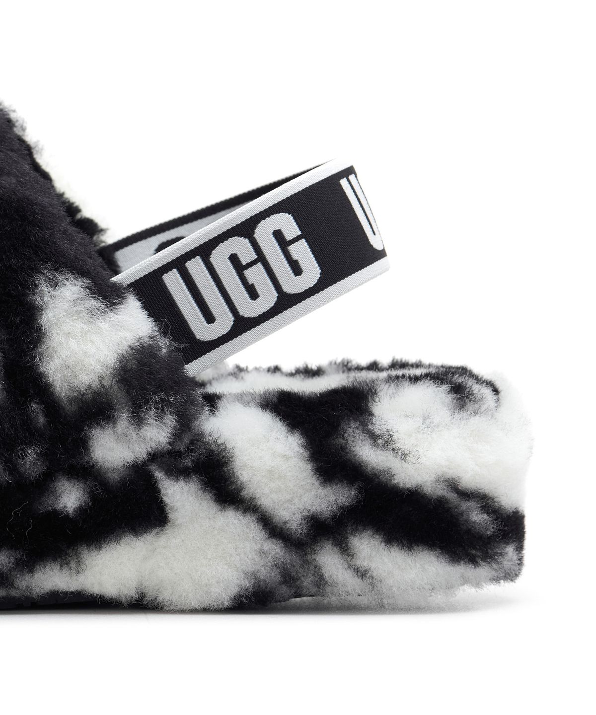 어그(UGG) UGG 스트랩 퍼 슬리퍼 (플러프 예 슬라이드 마블) W - 블랙 / 1122554BLK