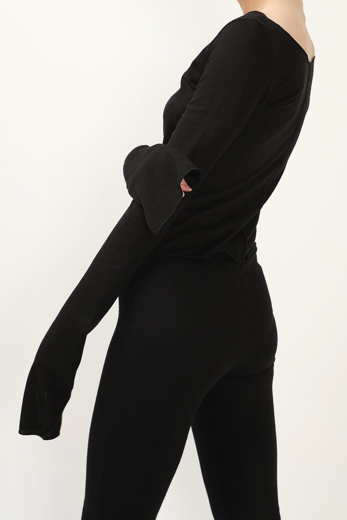 스토레츠(STORETS) Nadia Diagonal Button Down Cardigan