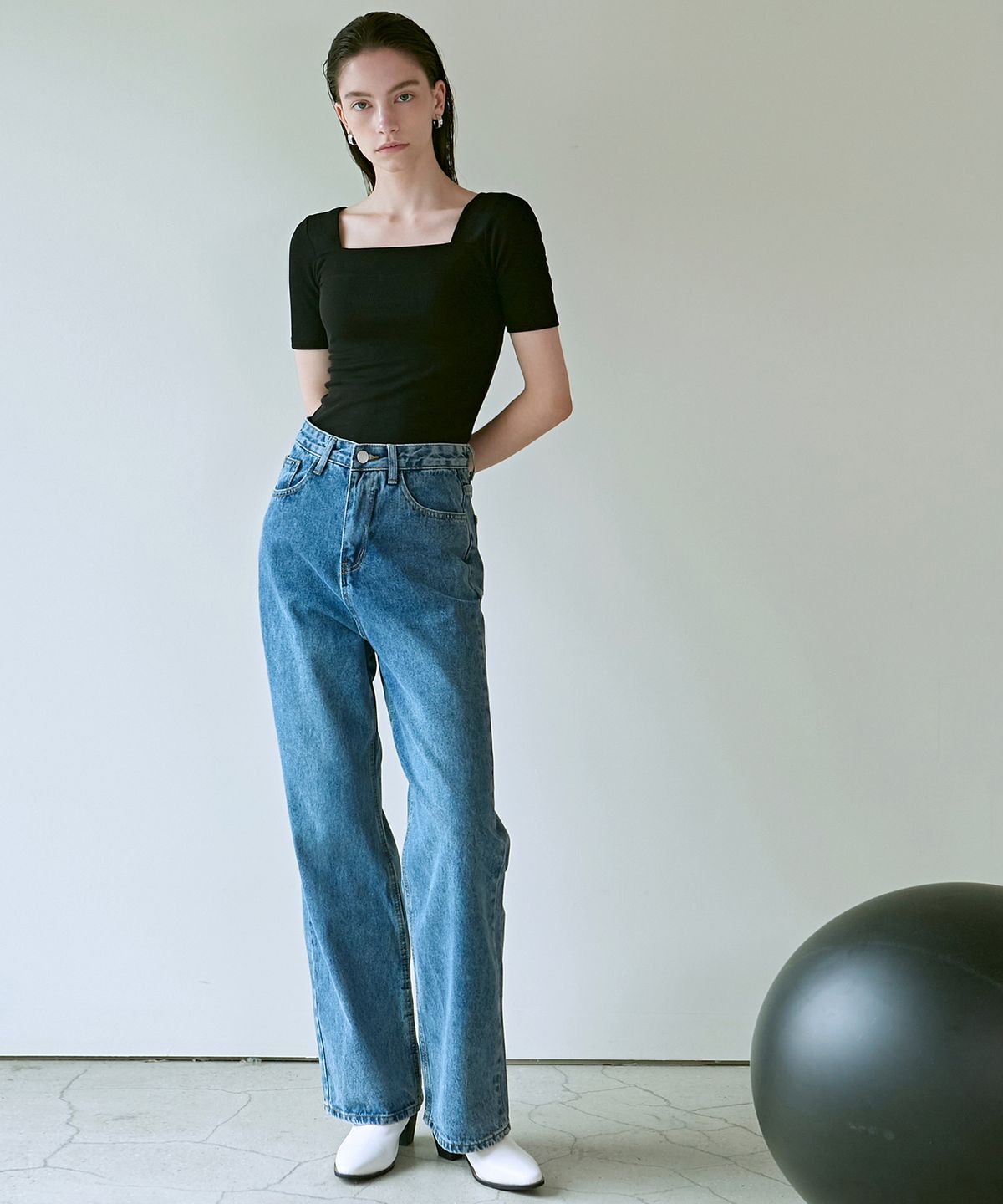 닉앤니콜(NICK&NICOLE) SQUARE NECK SLIM KNIT_BLACK