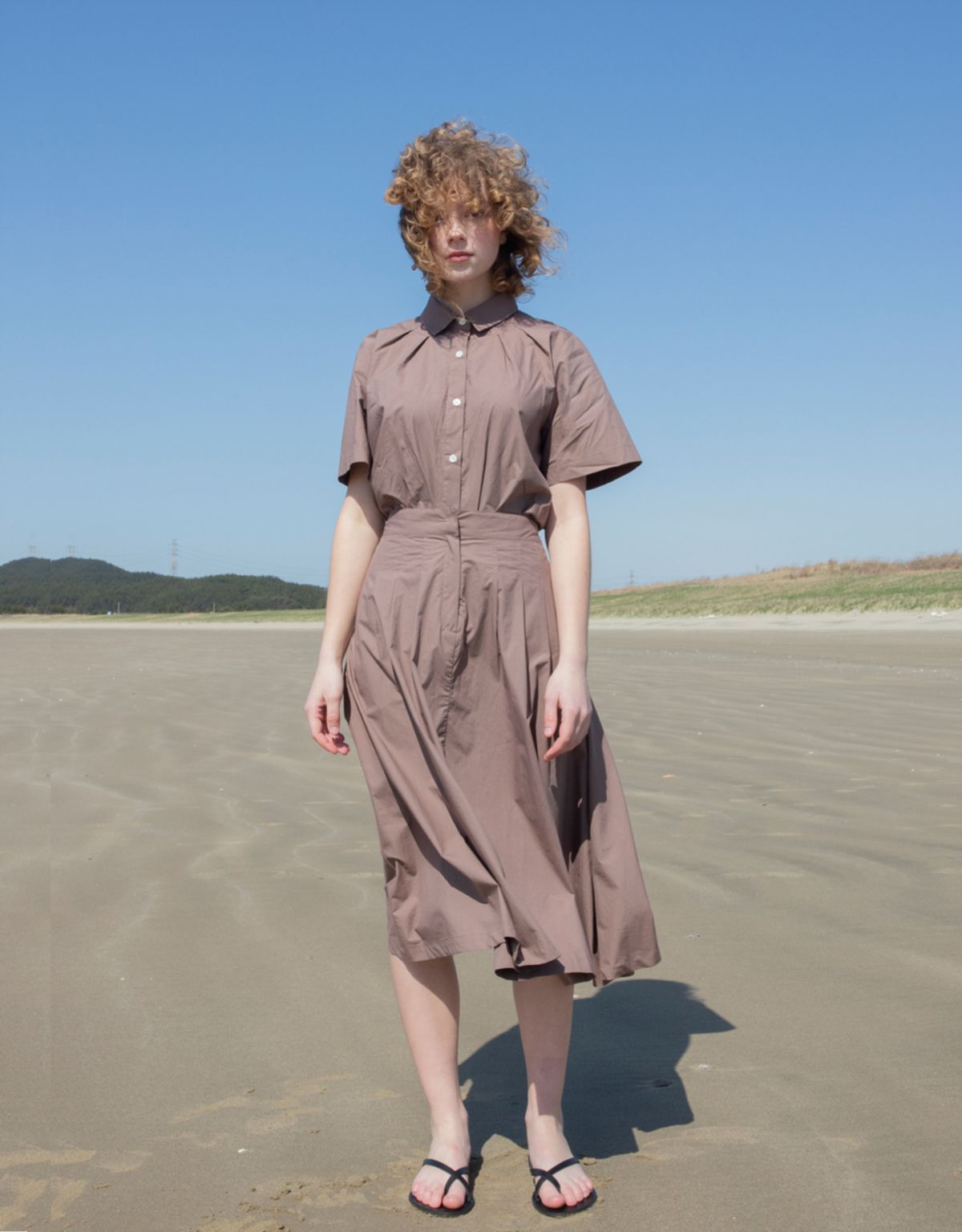 버나드밀즈(BERNARD MILLS) OBLONG PLEATED SKIRT - BROWN