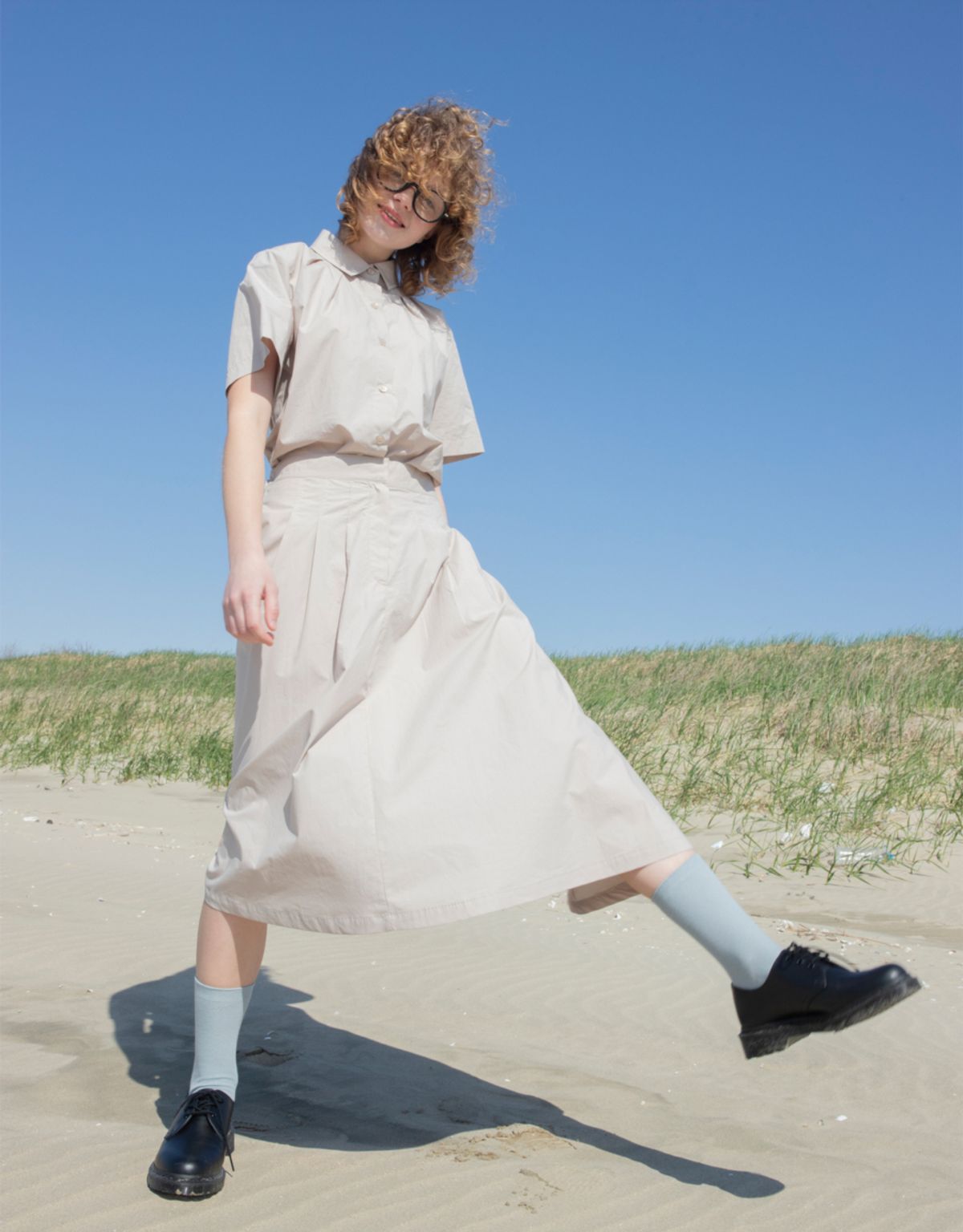버나드밀즈(BERNARD MILLS) OBLONG PLEATED SKIRT - BEIGE