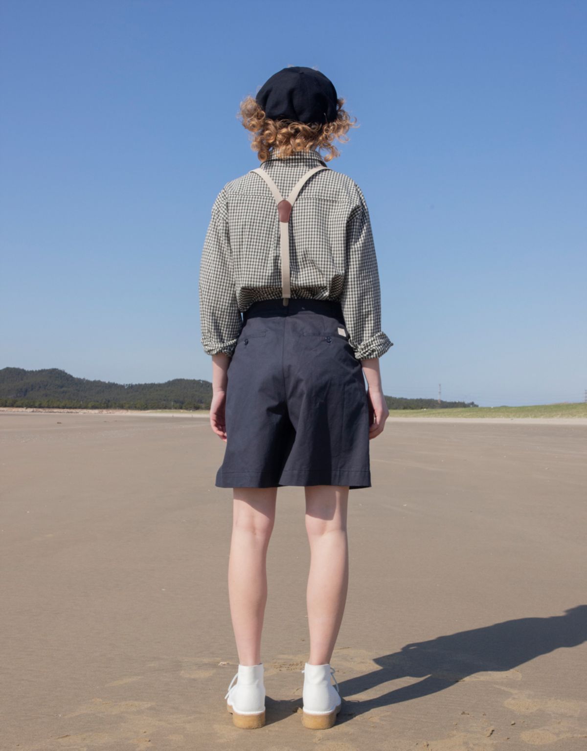 버나드밀즈(BERNARD MILLS) DOUBLE PLEATED WIDE SHORTS - NAVY
