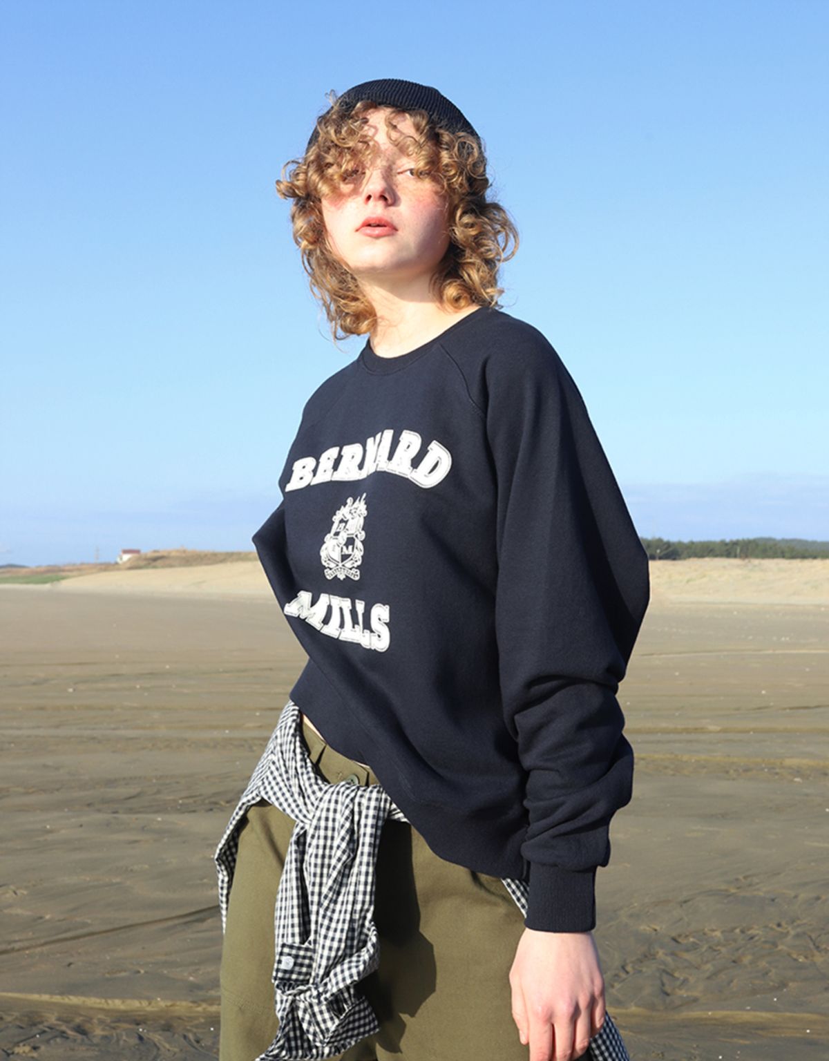 버나드밀즈(BERNARD MILLS) EMBLEM LOGO SWEAT SHIRT - NAVY