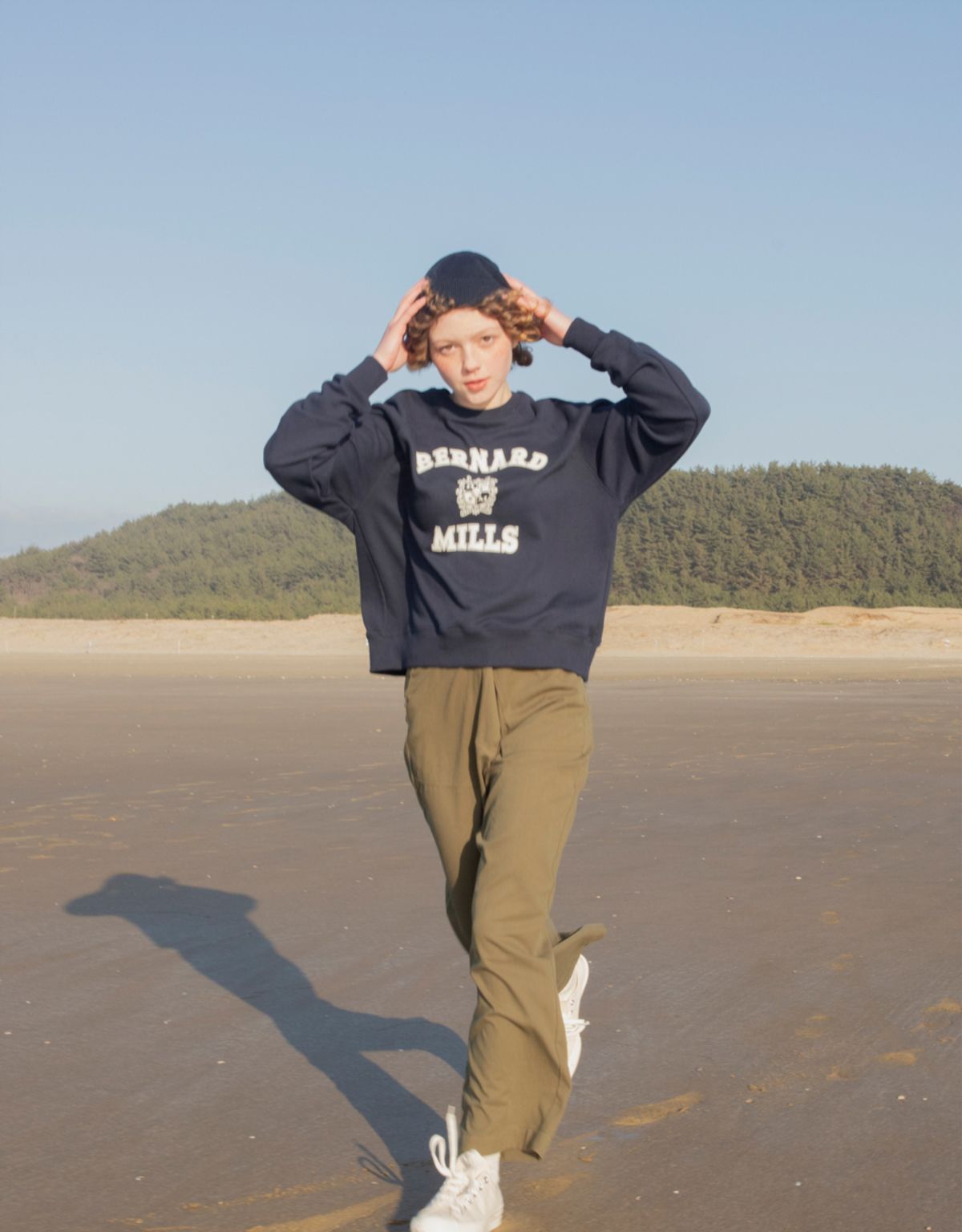 버나드밀즈(BERNARD MILLS) EMBLEM LOGO SWEAT SHIRT - NAVY