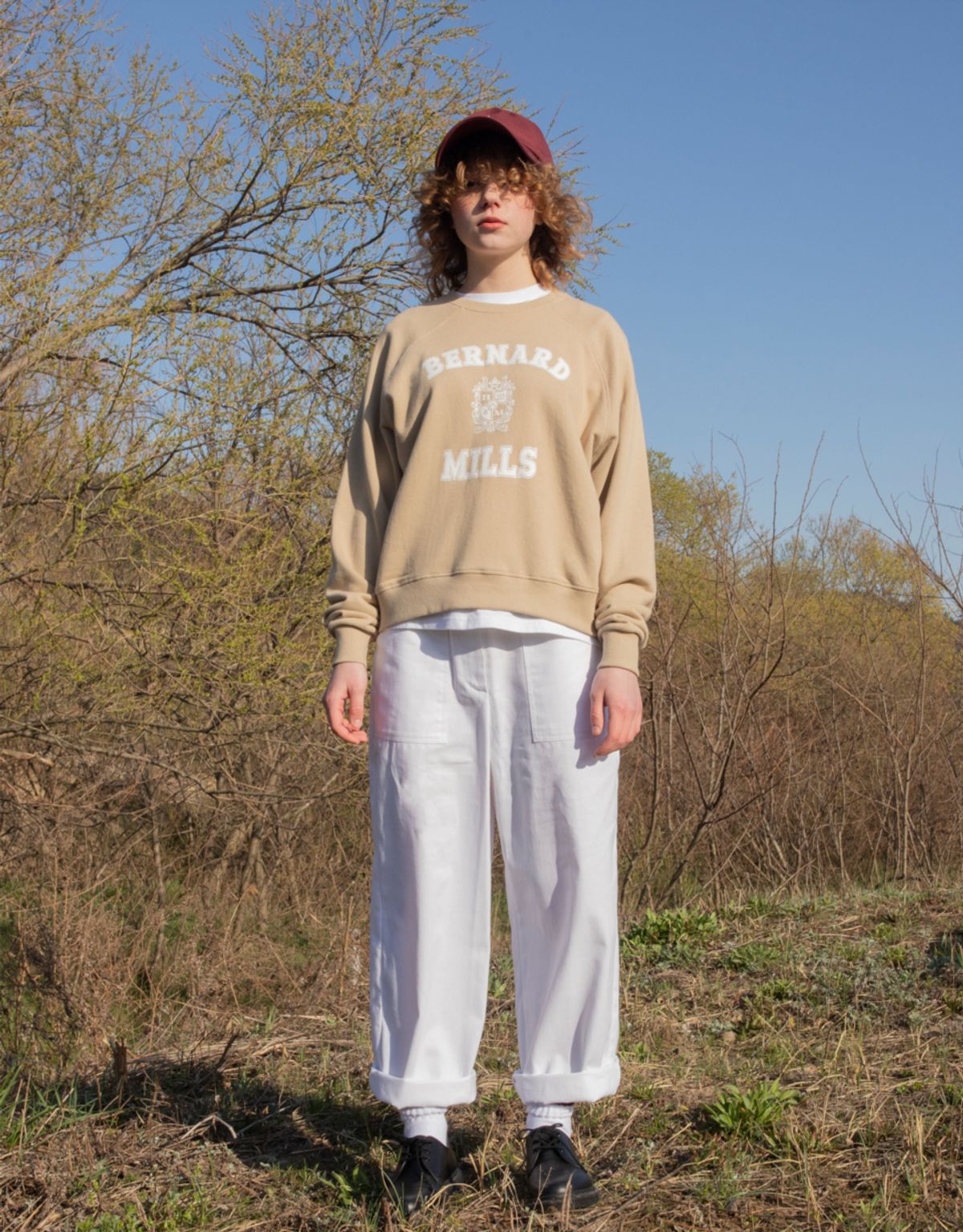 버나드밀즈(BERNARD MILLS) EMBLEM LOGO SWEAT SHIRT - BEIGE