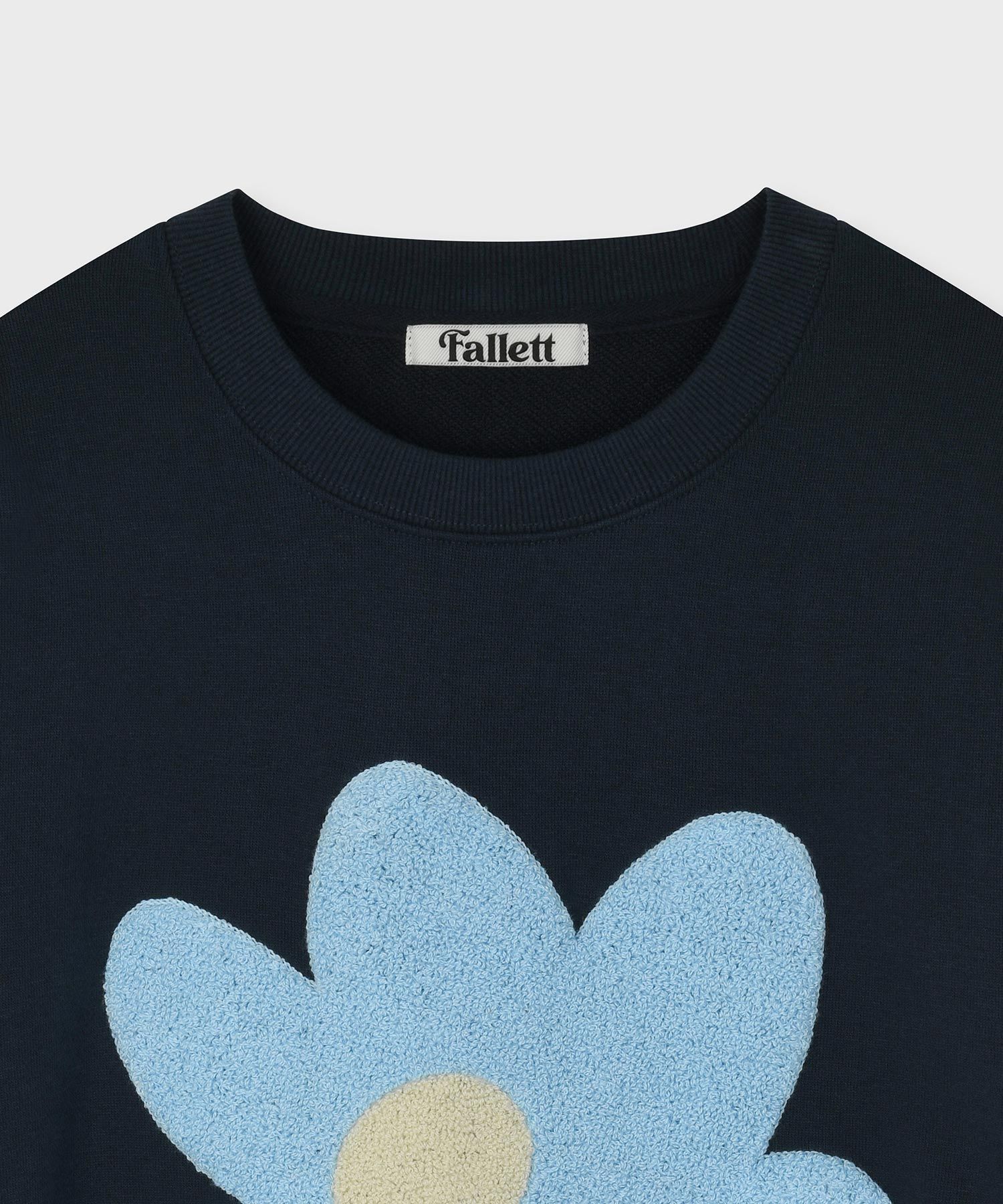 MUSINSA | FALLETT Boucle Flower Sweatshirt Navy