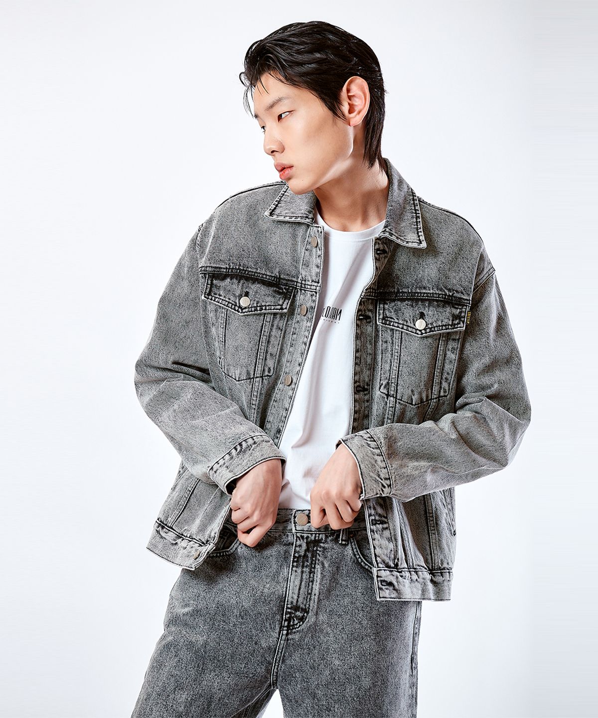 필로그램(PHILOGRAM) 블랙 스노우 데님 자켓