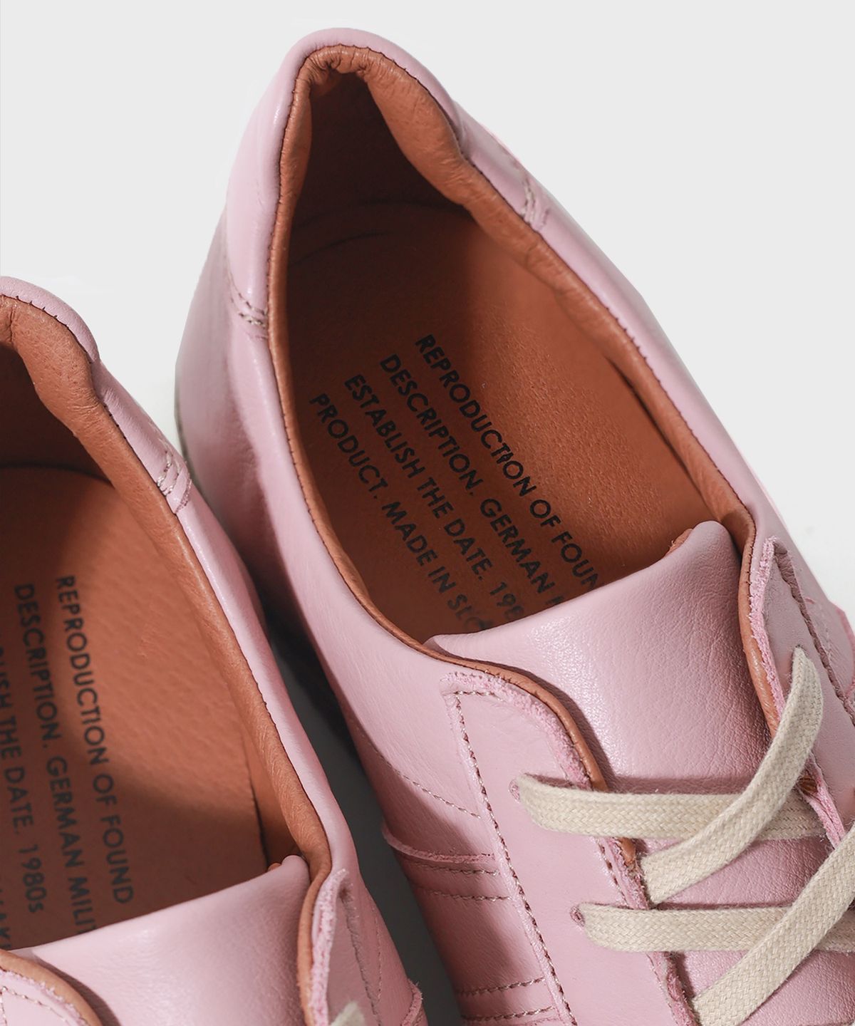 리프로덕션 오브 파운드(REPRODUCTION OF FOUND) German Military Light pink