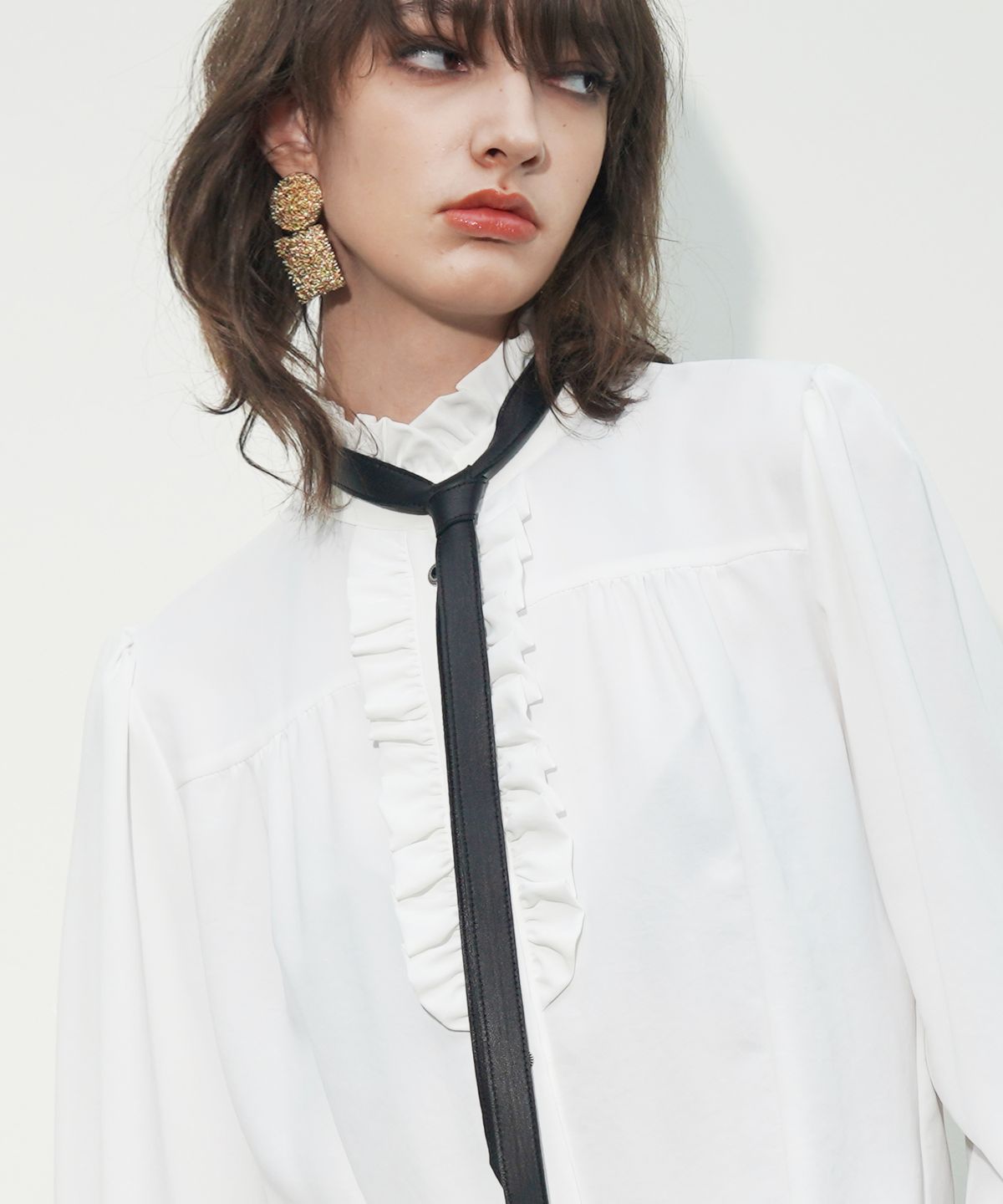언티지(UNTAGE) 빅토리안 러플 플래킷 블라우스[White(WOMAN)]_UTS-FS05