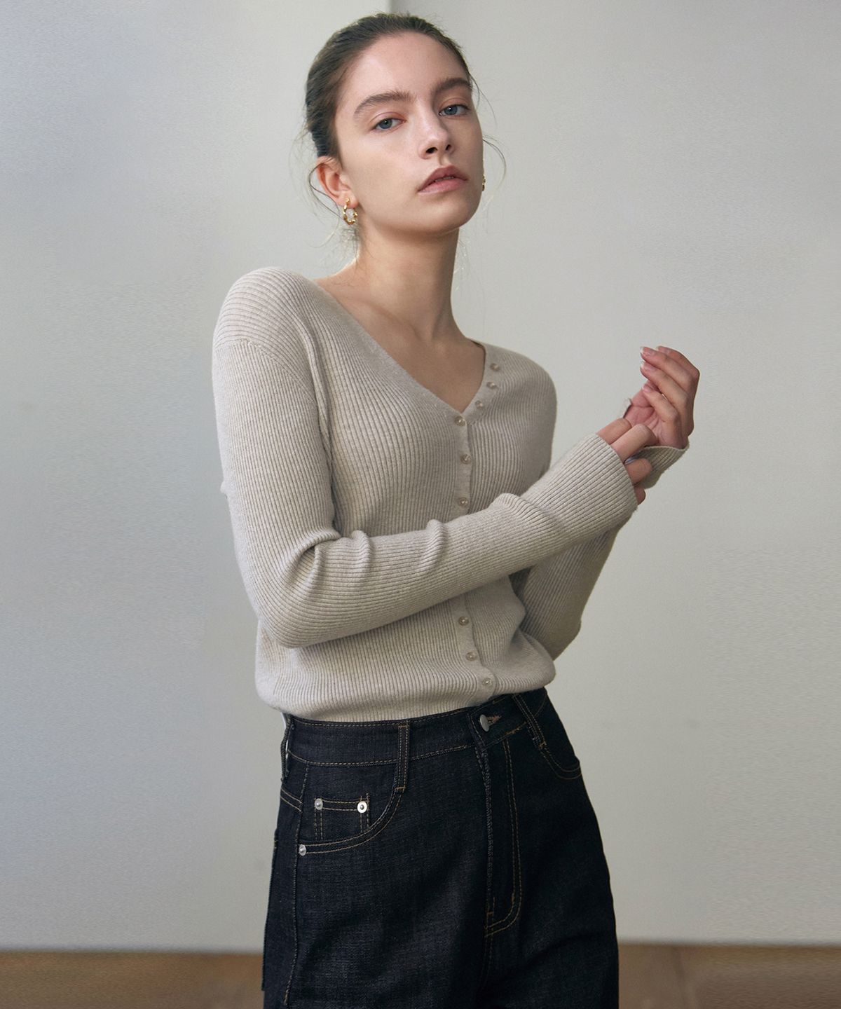 닉앤니콜(NICK&NICOLE) BUTTON SLIM KNIT CARDIGAN_BLACK
